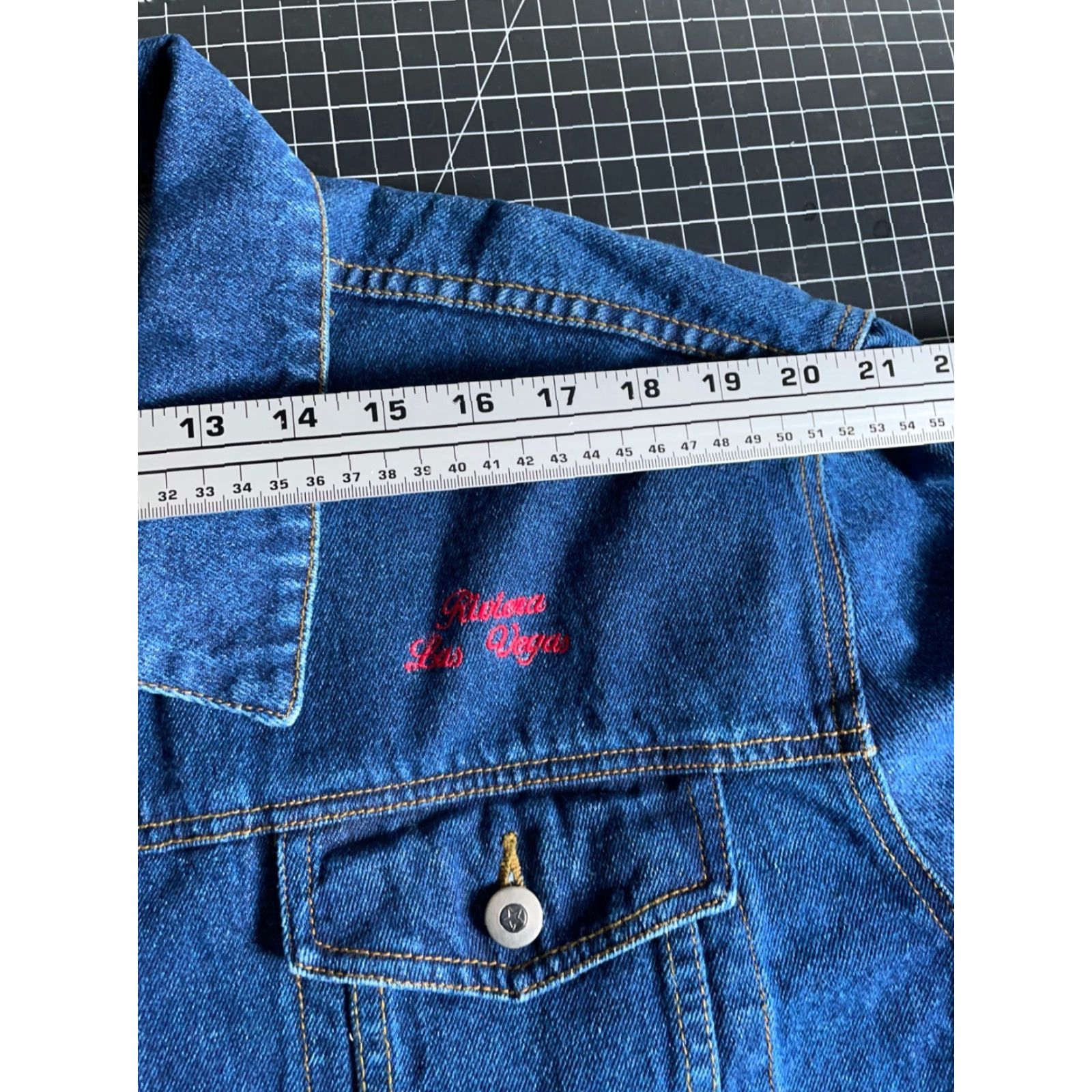 Rivieras VINTAGE Circe Las Vegas Riviera Hotel Casino Jean Jacket Mens Large Blue Denim Embroidered Size US 33 - 7 Thumbnail