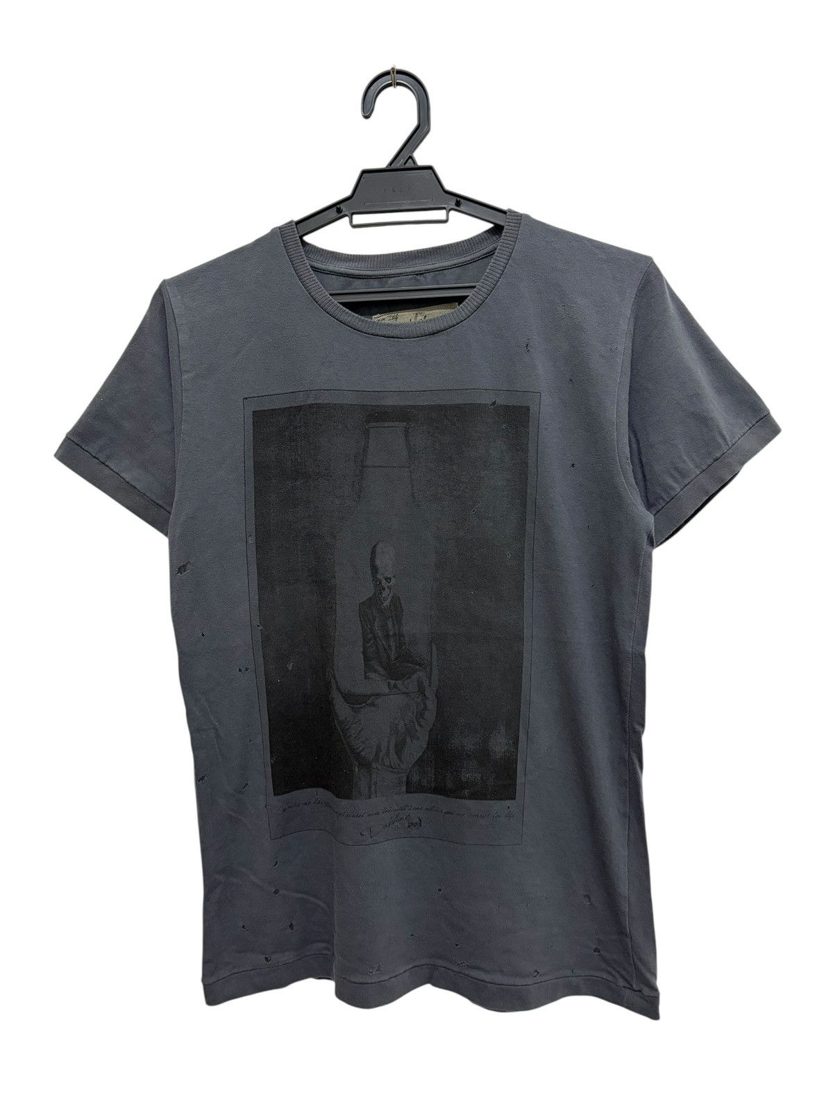Other DAPHNE 🇮🇹 DESIGNER NOIR SKULL GRAPHICAL DISTRESSED DESIGN TEE Size US S / EU 44-46 / 1 - 1 Thumbnail