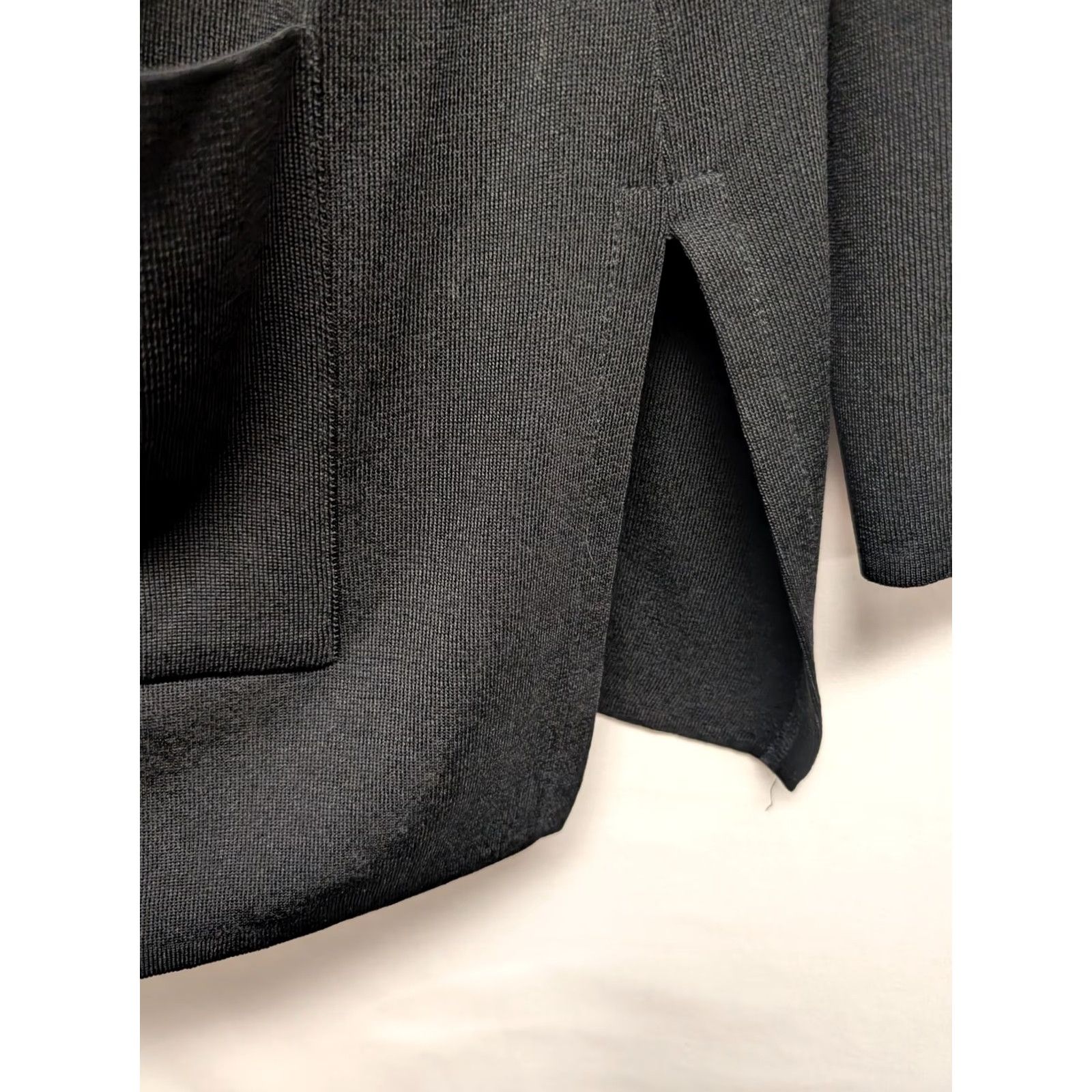 Vintage Exclusively Misook Womens L Petite Black Open Front Cardigan Sweater Pockets Size L / US 10 / IT 46 - 7 Thumbnail