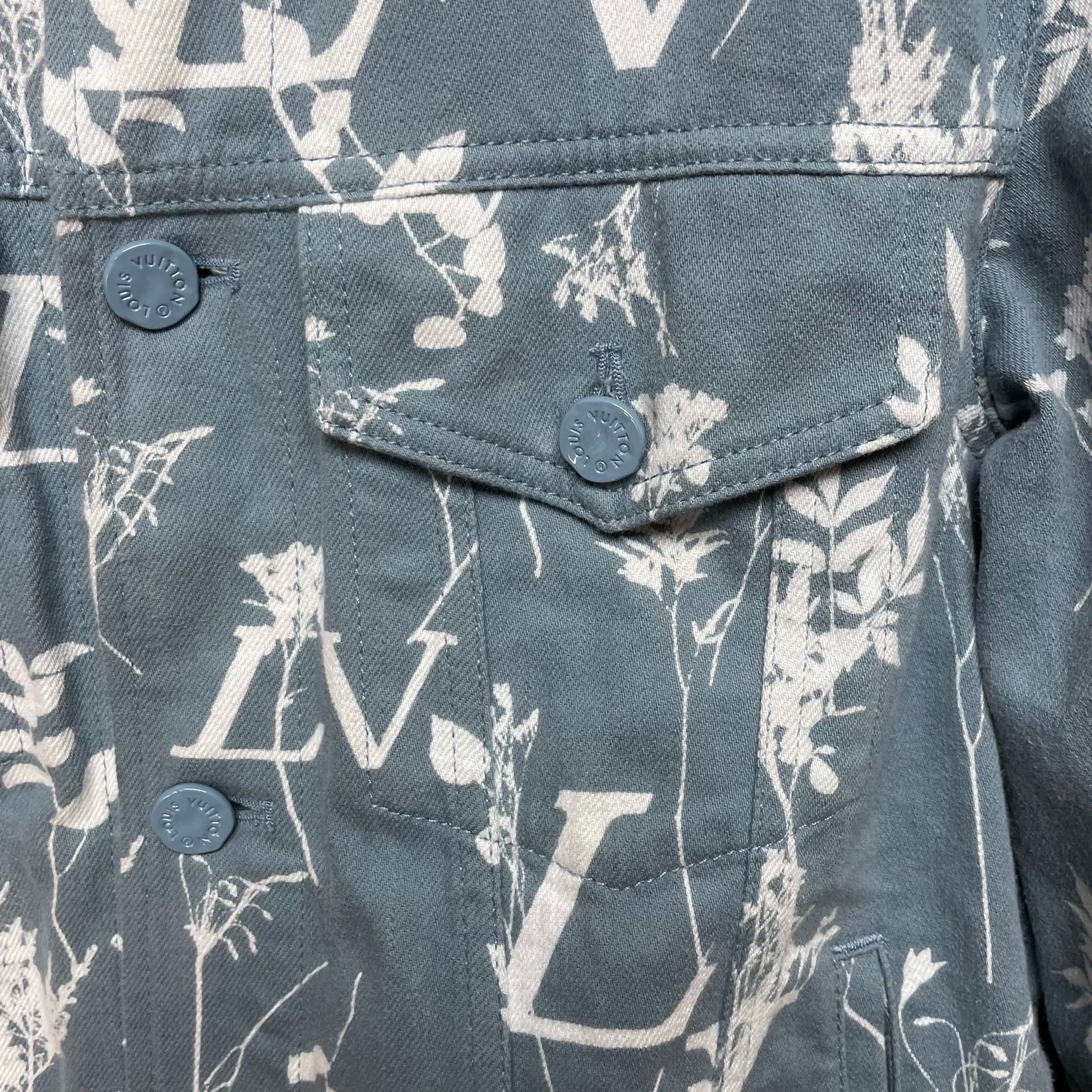 Louis Vuitton LOUIS VUITTON SS23 Botanical Print Denim Jacket Blue 48 Size US M / EU 48-50 / 2 - 3 Thumbnail