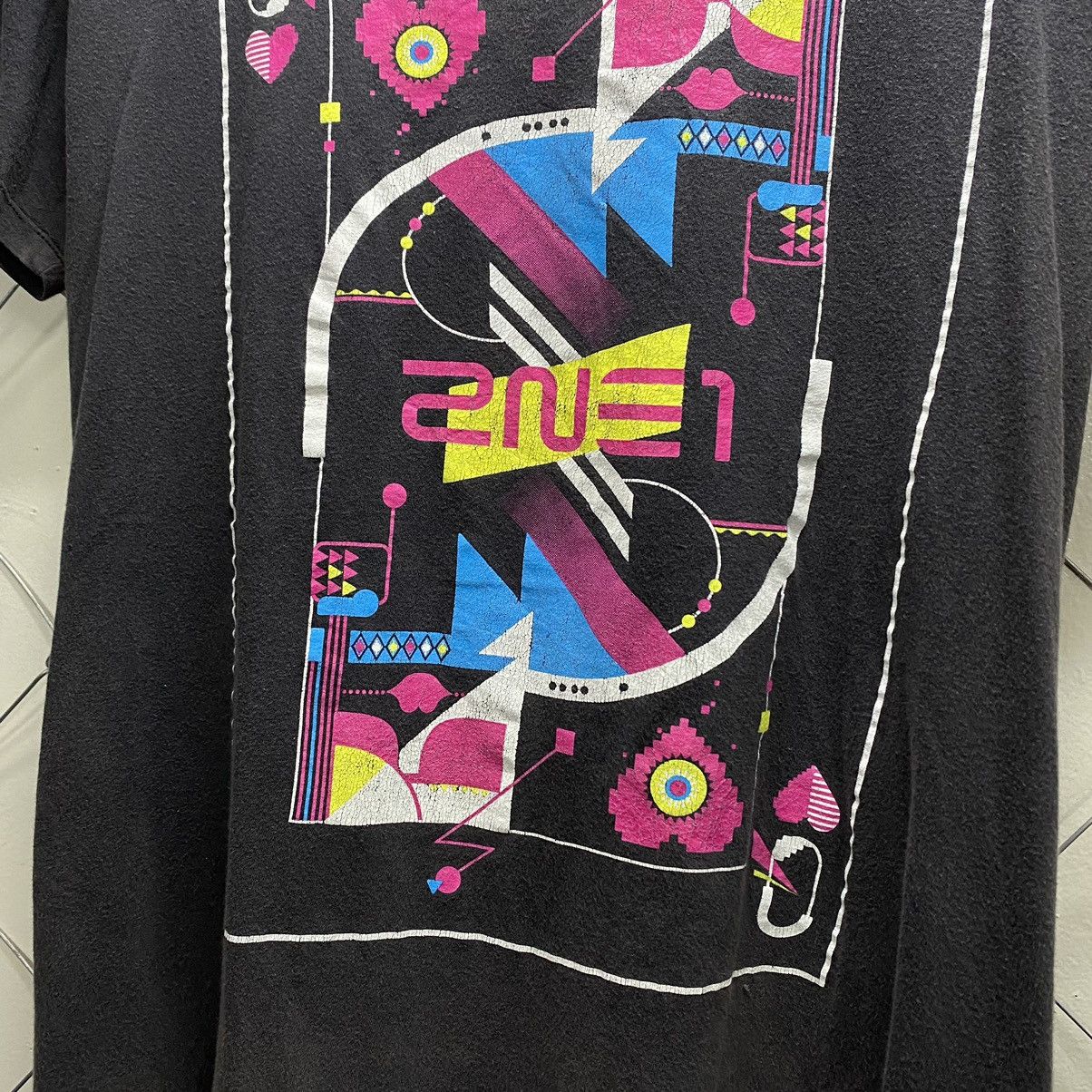 Vintage 2NE1 1ST JAPAN TOUR TEE Size US S / EU 44-46 / 1 - 3 Thumbnail