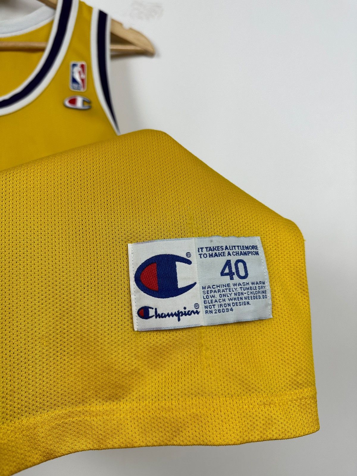 Champion Vintage Los Angeles Lakers Champion Van Exel #9 Jersey Size US S / EU 44-46 / 1 - 12 Thumbnail