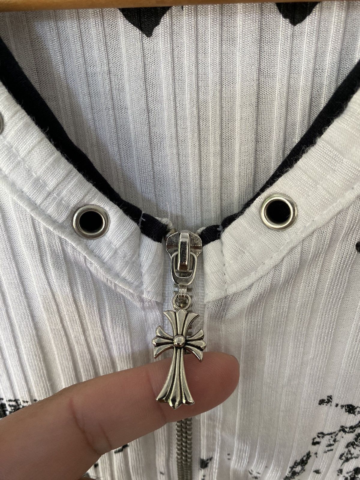 Japanese Brand 2000s Batsu Studio Zipper cross Skull and sex tee Size US S / EU 44-46 / 1 - 10 Thumbnail