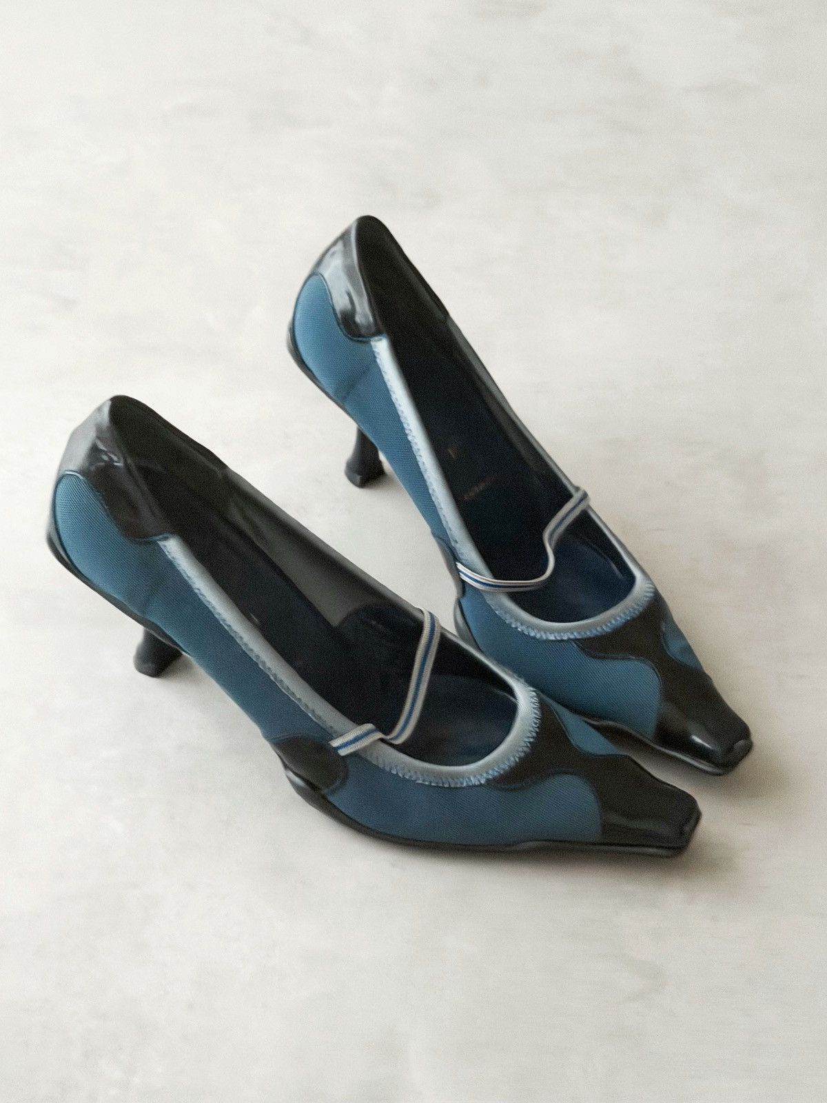 Prada Prada s/s 2000 Sporty Pointed Toe Heels with Striped Strap Size US 7.5 / IT 37.5 - 3 Thumbnail