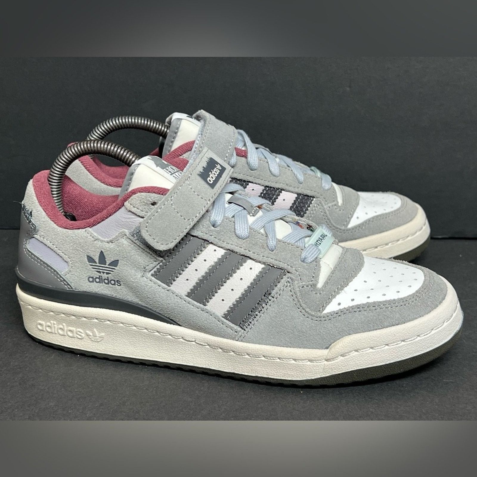 Adidas Adidas Men's Forum 84 Low Home Alone 2 “Pigeon Lady” ID4328 Size US 6.5 / EU 39-40 - 2 Thumbnail
