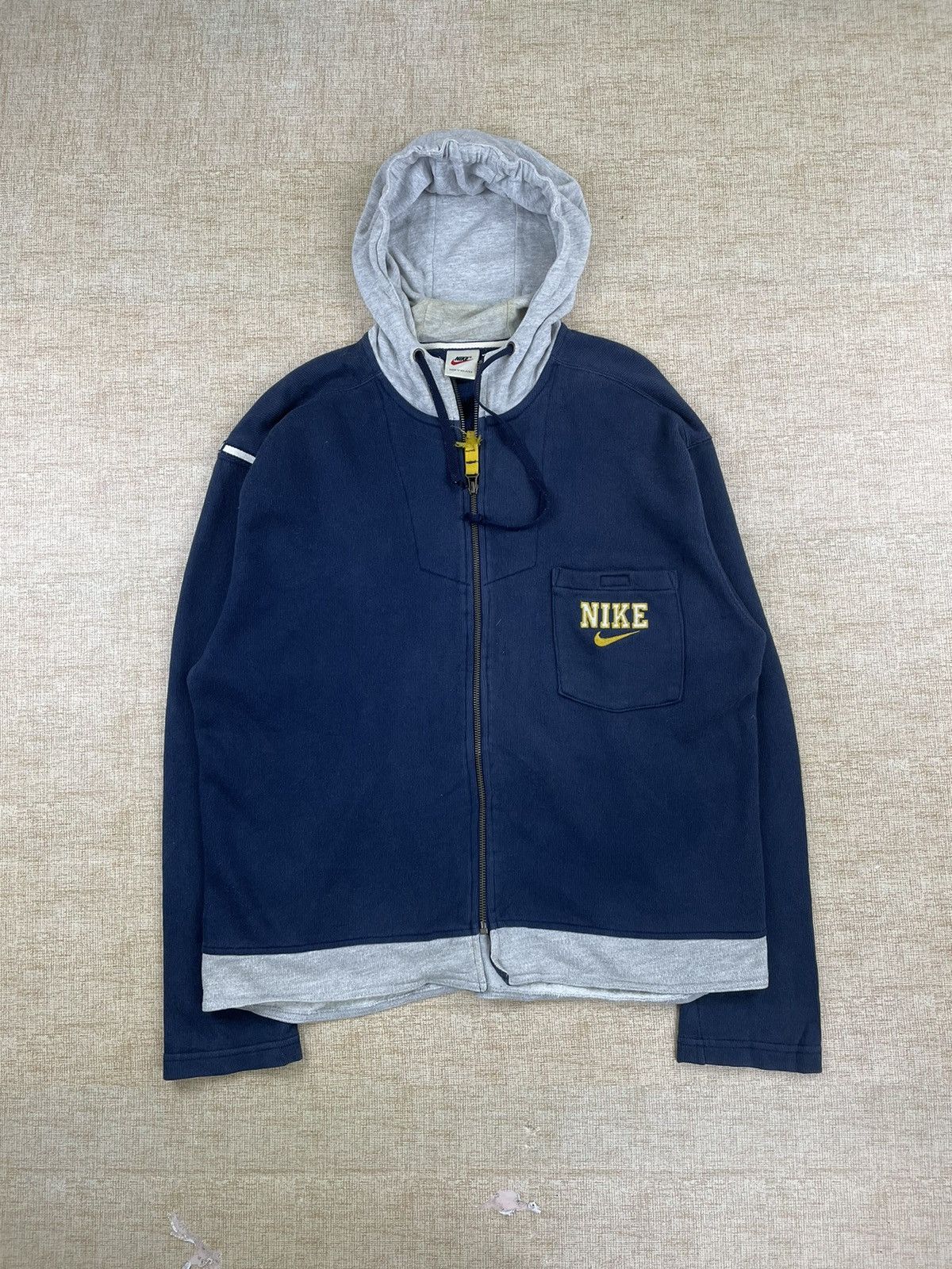 Nike Streetwear Vintage VINTAGE NIKE SINGLE POCKET EMBROIDERY SWOOSH ZIPPER HOODIE Grailed