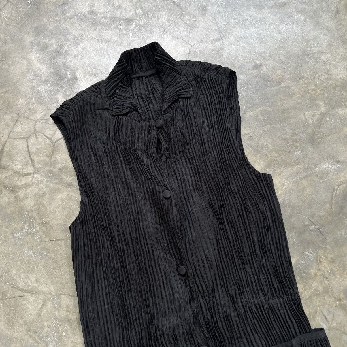 Pleats Please Issey Miyake Free Balance Pleats Please Issey Style Sleeveless Shirt Size ONE SIZE - 2 Thumbnail