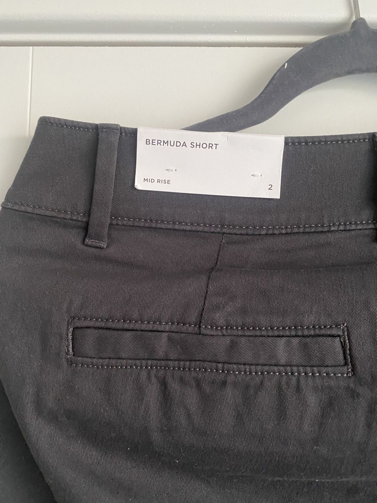 Loft Loft Mid Rise NWT Bermuda Shorts Women's 2 Dark Gray Size 26" / US 2 / IT 38 - 8 Thumbnail