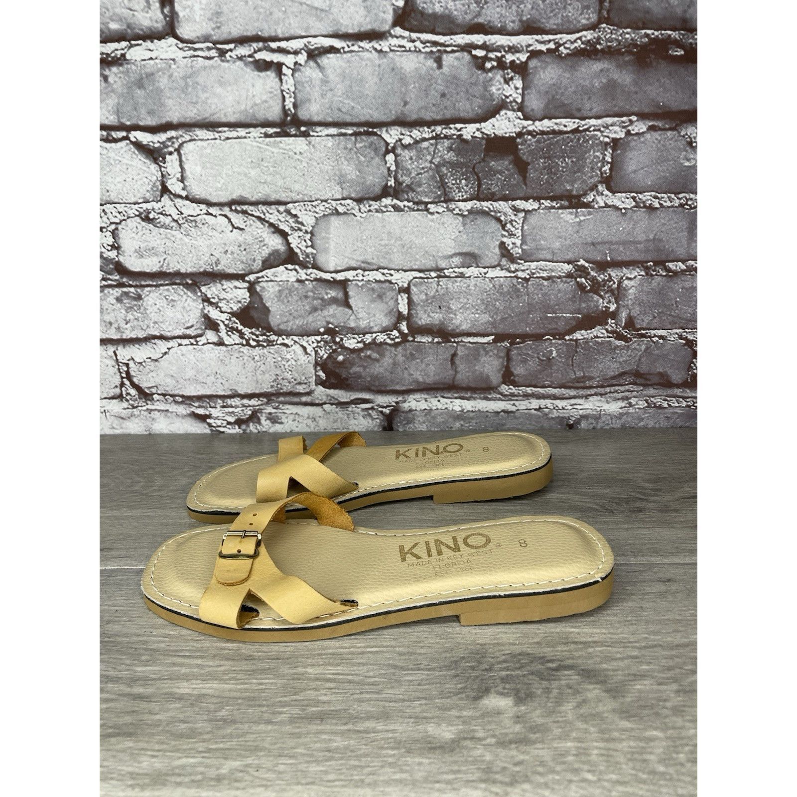 Other KINO Tan Yellow Slides Buckle Strap Cushion Comfort Sandals Size US 8 / IT 38 - 17 Thumbnail