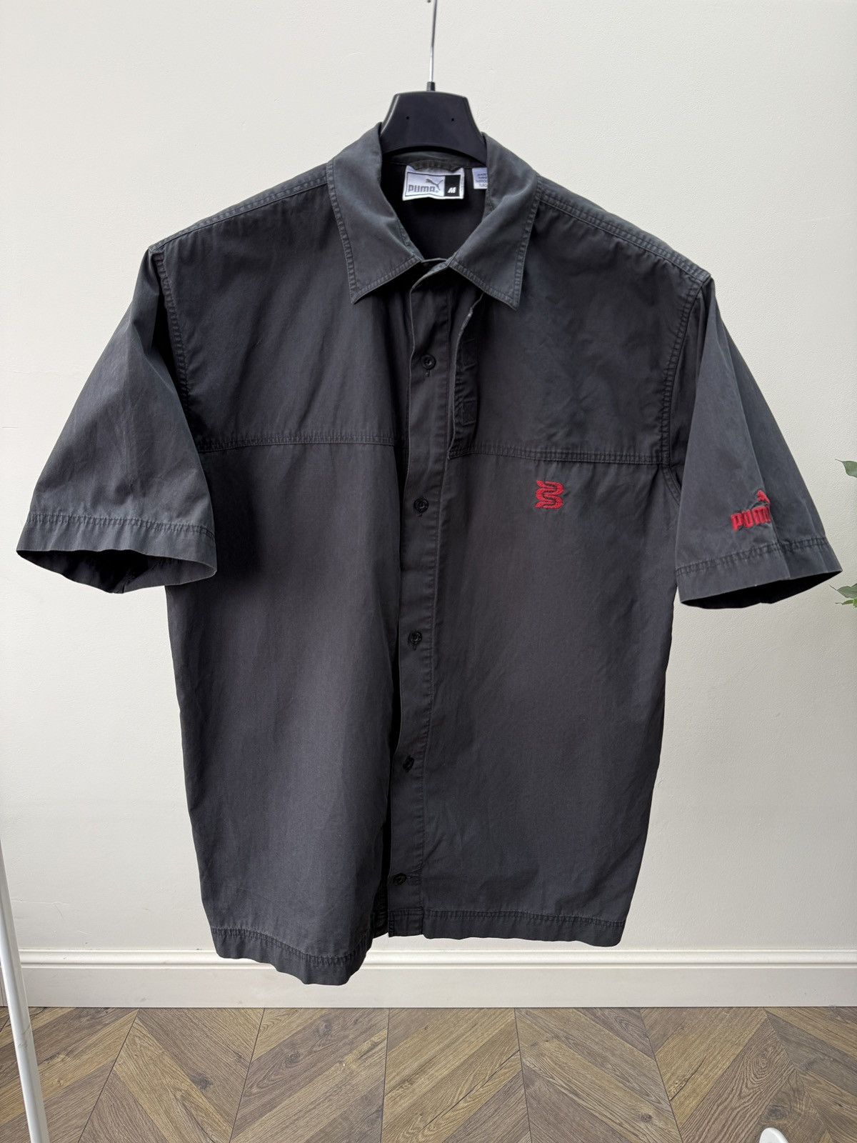 Puma Vintage Puma Speedsters Faded Short Sleeve Button Up Shirt Size US M / EU 48-50 / 2 - 2 Thumbnail