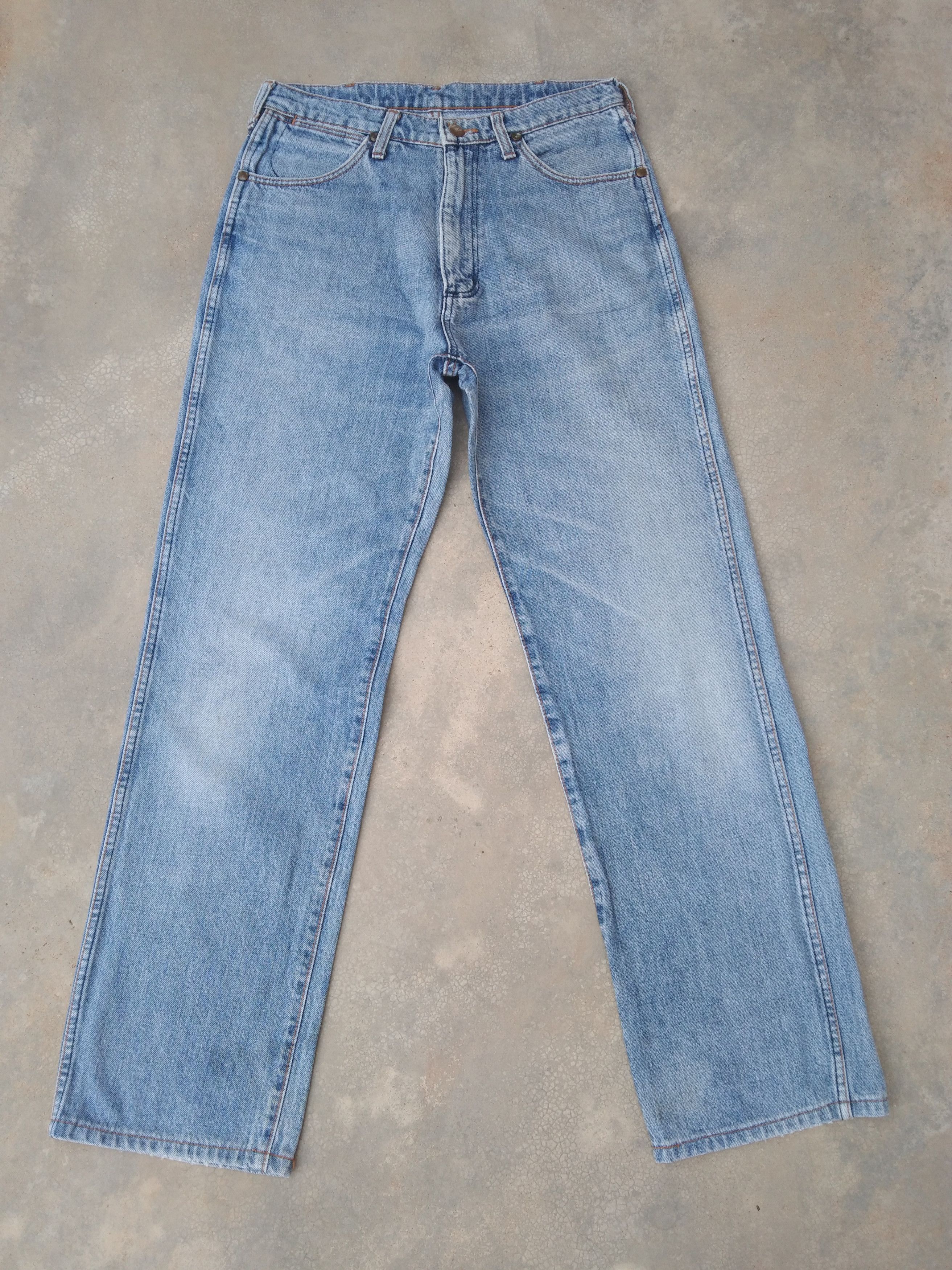 Japanese Brand Vintage Wrangler Blue Bell Straight Leg Jeans 30x30 Size US 30 / EU 46 - 1 Thumbnail