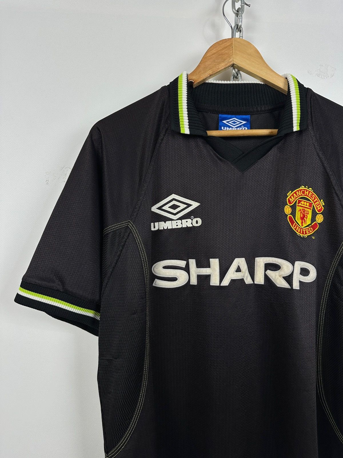 Umbro 1998/99 Umbro Manchester United Third Vintage Soccer Jersey Size US M / EU 48-50 / 2 - 4 Thumbnail
