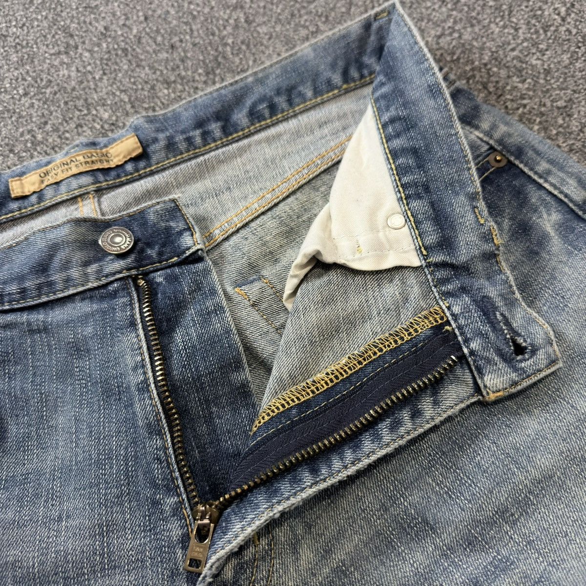 Undercover Vintage 90s S003 Uniqlo Faded Aging Denim Jeans Size US 35 - 13 Thumbnail