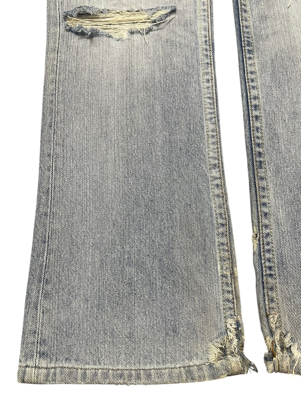 Levi's Vintage Levis Blue Wash Distressed Wide Leg Jeans Size US 31 - 7 Thumbnail