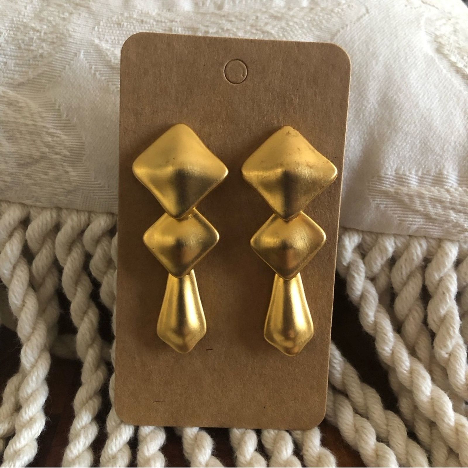 Vintage Vintage matte gold tiered link pierced earrings Size ONE SIZE - 1 Thumbnail