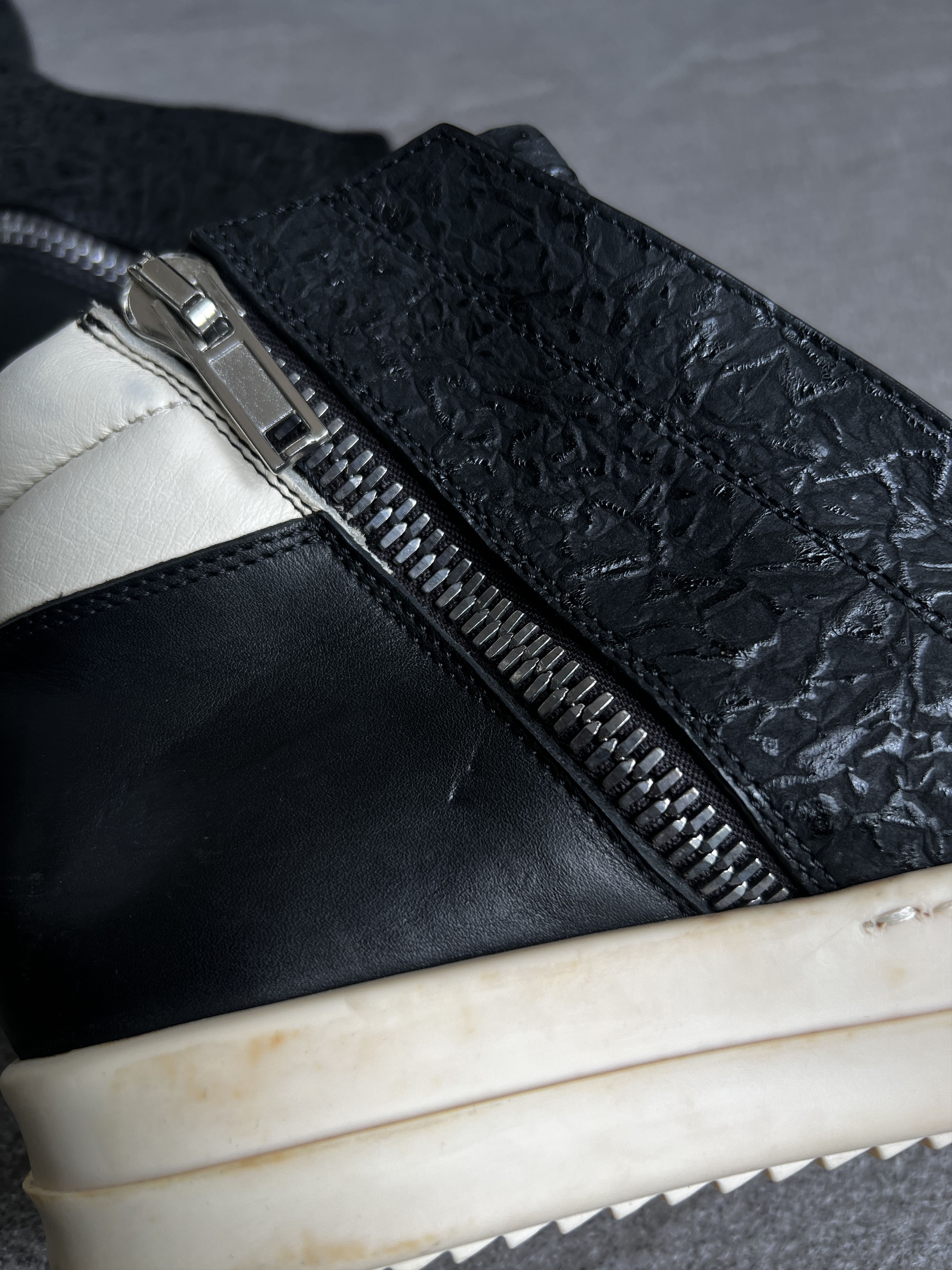 Rick Owens Rick Owens Leather Slip On Sneakers Black Milk EU40 Size US 7 / EU 40 - 8 Thumbnail