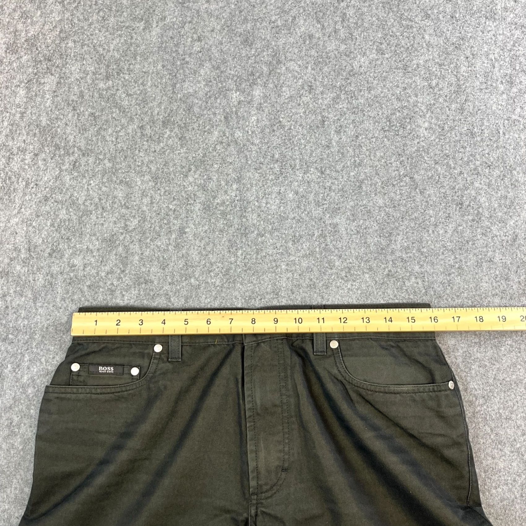 Hugo Boss HUGO BOSS Jeans Relaxed Straight 32 30 Dark Green Denim VTG Men's Jeans 5-Pocket Design Regular Waist 32in Inside Leg 30in"} Size US 32 / EU 48 - 6 Thumbnail