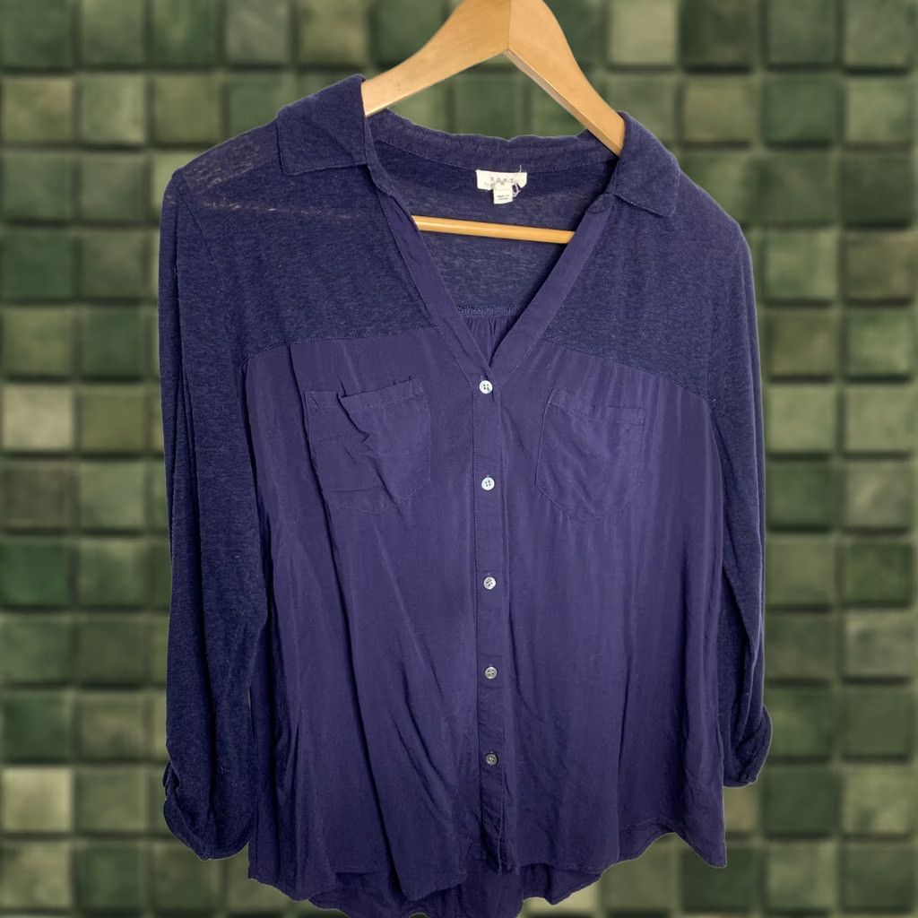 Joie Joie Soft Button Up Pullover V-Neck Navy Womens SZ S - 3/4 Sleeve, Roll Tab Sleeve, Blue, V-Neck, Pullover, Womens, Small Hole See Photos #120 Size S / US 4 / IT 40 - 1 Thumbnail
