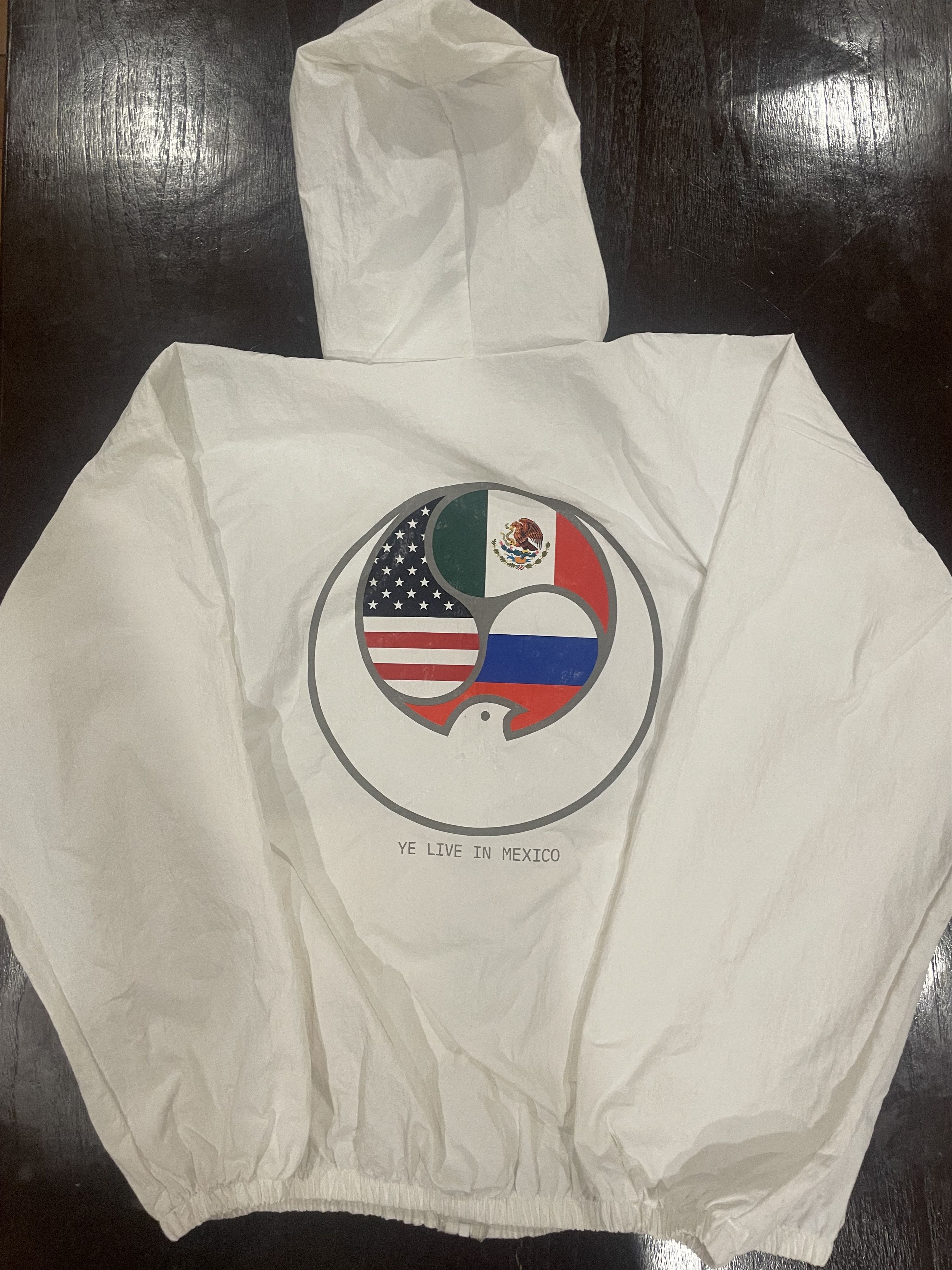Yeezy Yeezy Windbreaker concert in Mexico Size US M / EU 48-50 / 2 - 1 Thumbnail