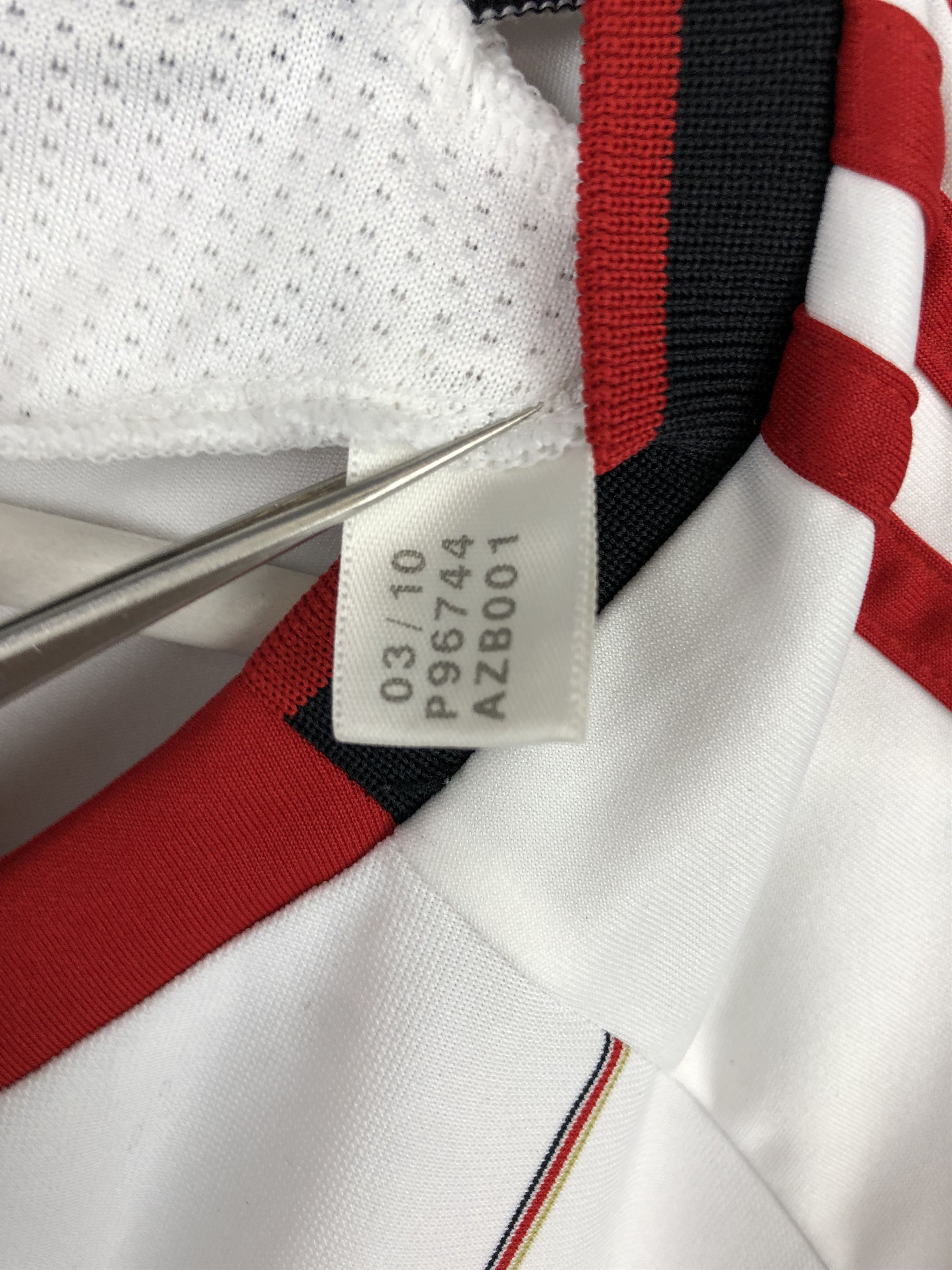 Adidas Liverpool Away football shirt 2010 Soccer Adidas Jersey Size US XXL / EU 58 / 5 - 10 Thumbnail