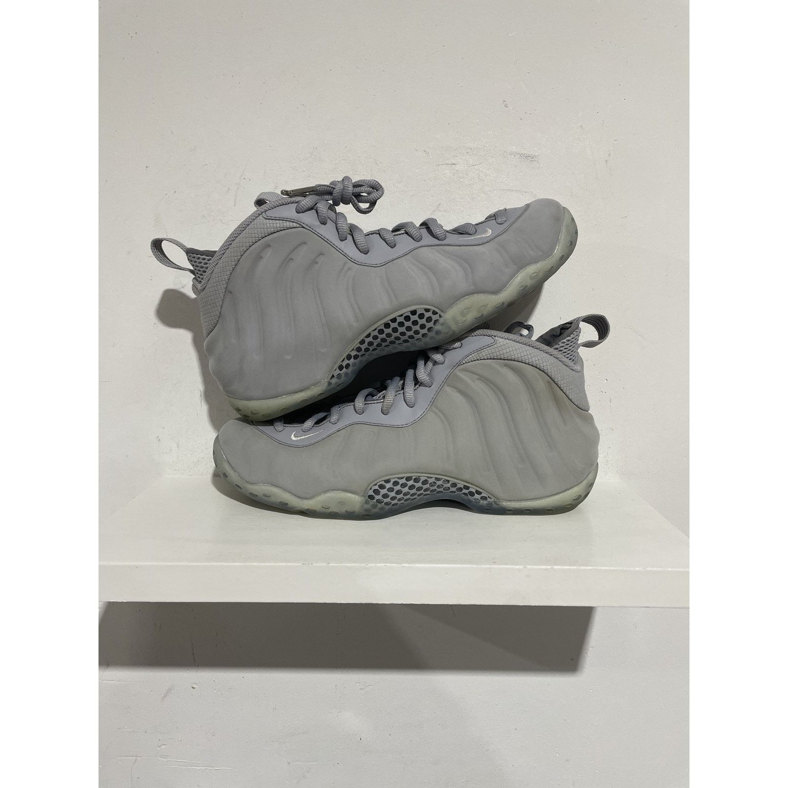 Nike NIKE AIR FOAMPOSITE ONE WOLF GREY SUEDE SIZE 10 PREOWNED Size US 10 / EU 43 - 1 Thumbnail
