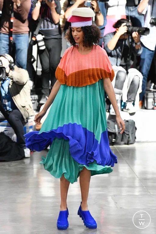 Pleats Please Issey Miyake Summer/spring 2020 issey miyake dress nice design Size ONE SIZE - 1 Thumbnail