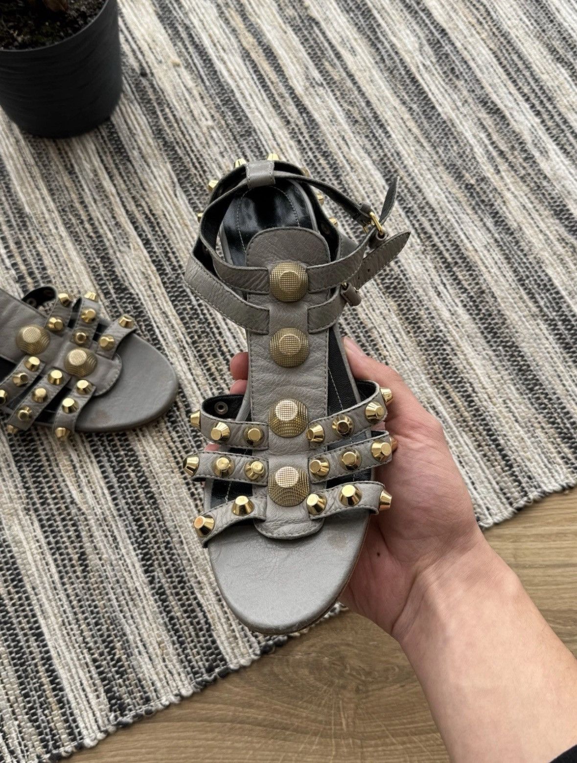 Balenciaga Balenciaga Gris Pyrite Studded Sandals Lambskin Womans 39 Size US 9 / IT 39 - 3 Thumbnail