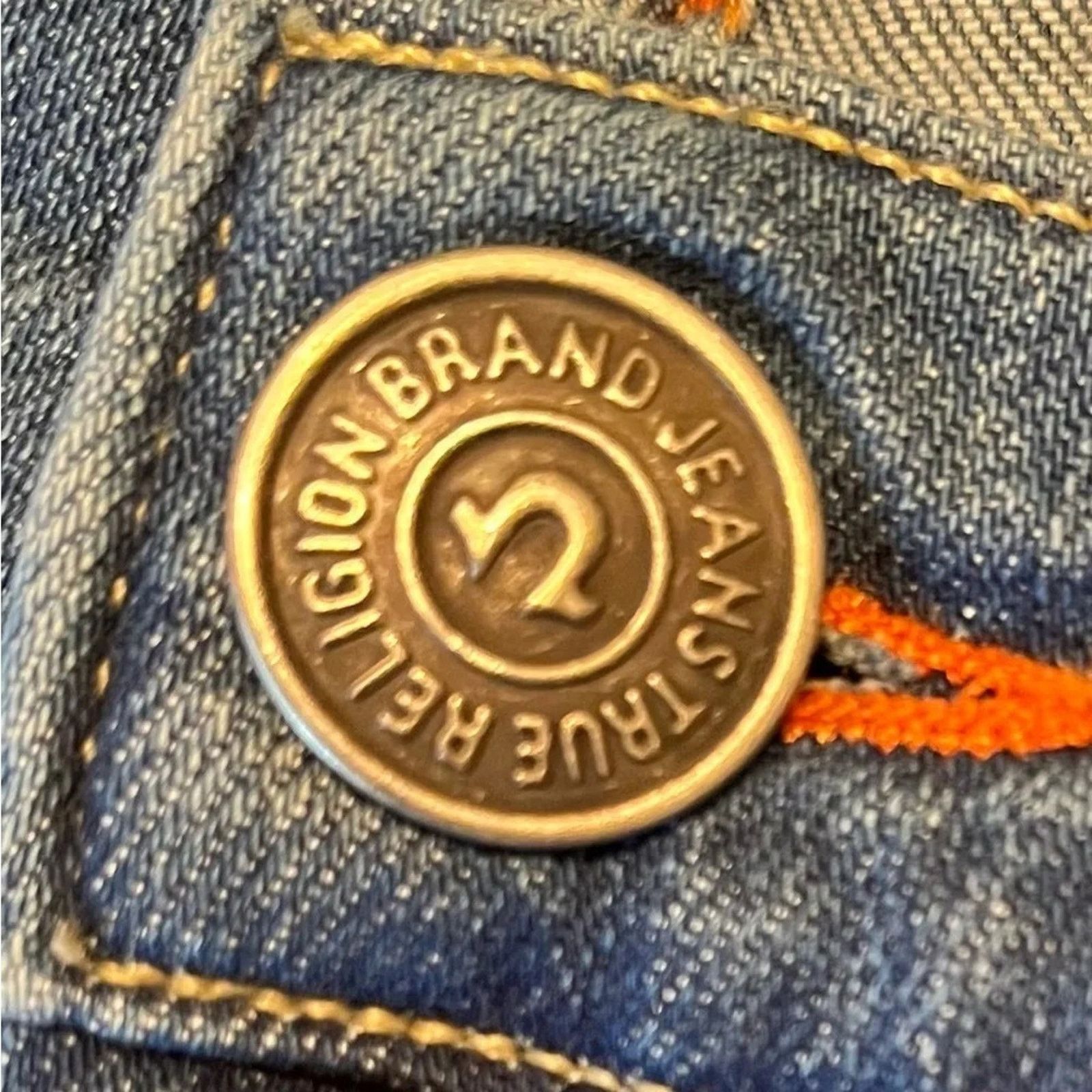 True Religion True Religion Y2K Cora Mid Rise Straight leg jeans, size 27 Size 27" / US 4 / IT 40 - 6 Thumbnail