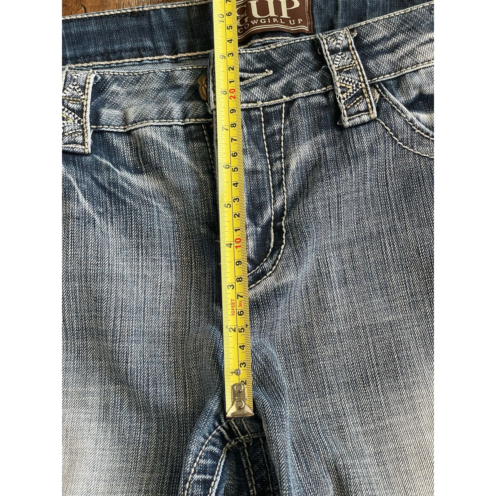 Other Cowgirl Up! ladies jeans, lightwash bedazzled 32/34 Size 32" / US 10 / IT 46 - 11 Thumbnail