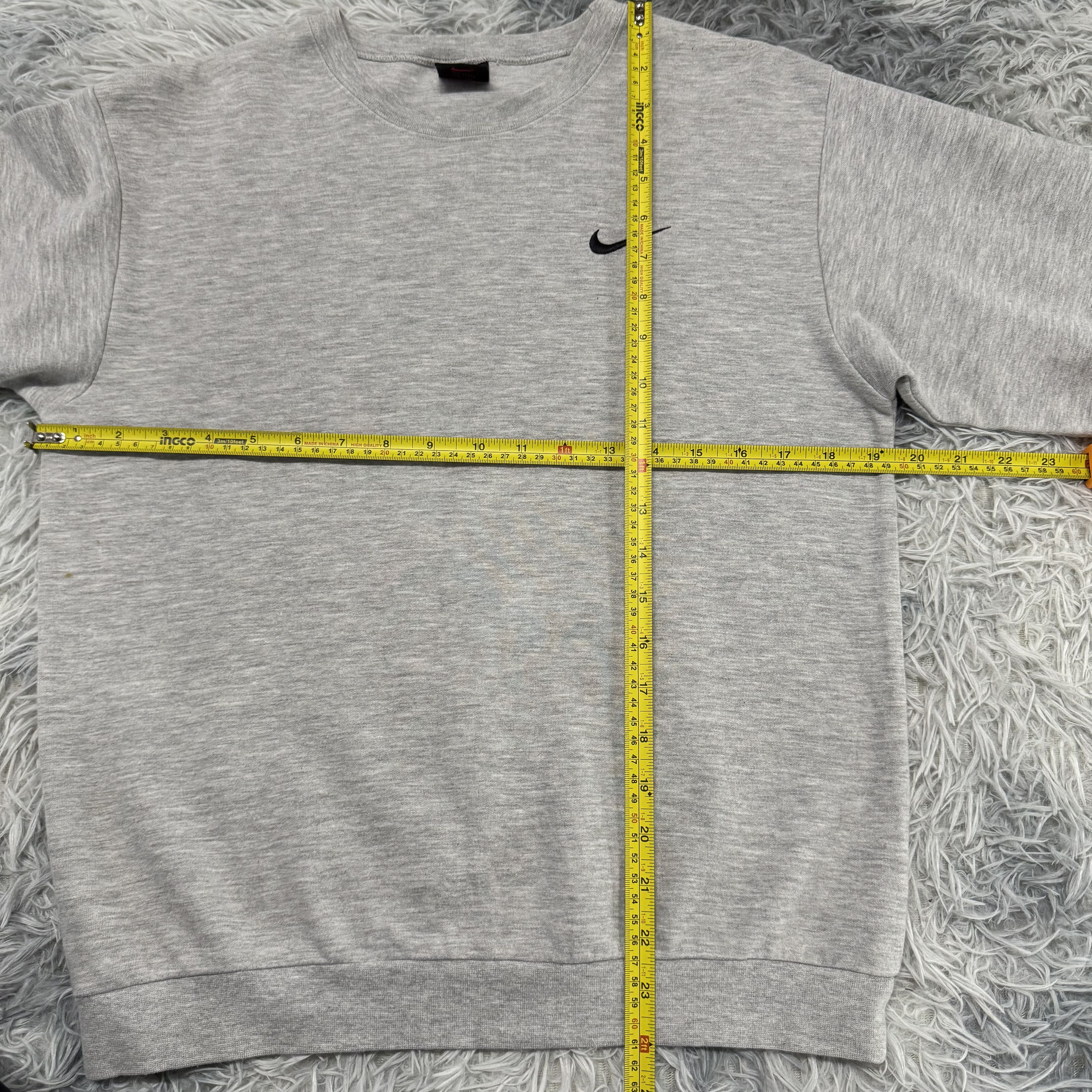 Nike Vintage 90s Nike Small Swoosh Sweatshirt Streetwear Size US L / EU 52-54 / 3 - 9 Thumbnail