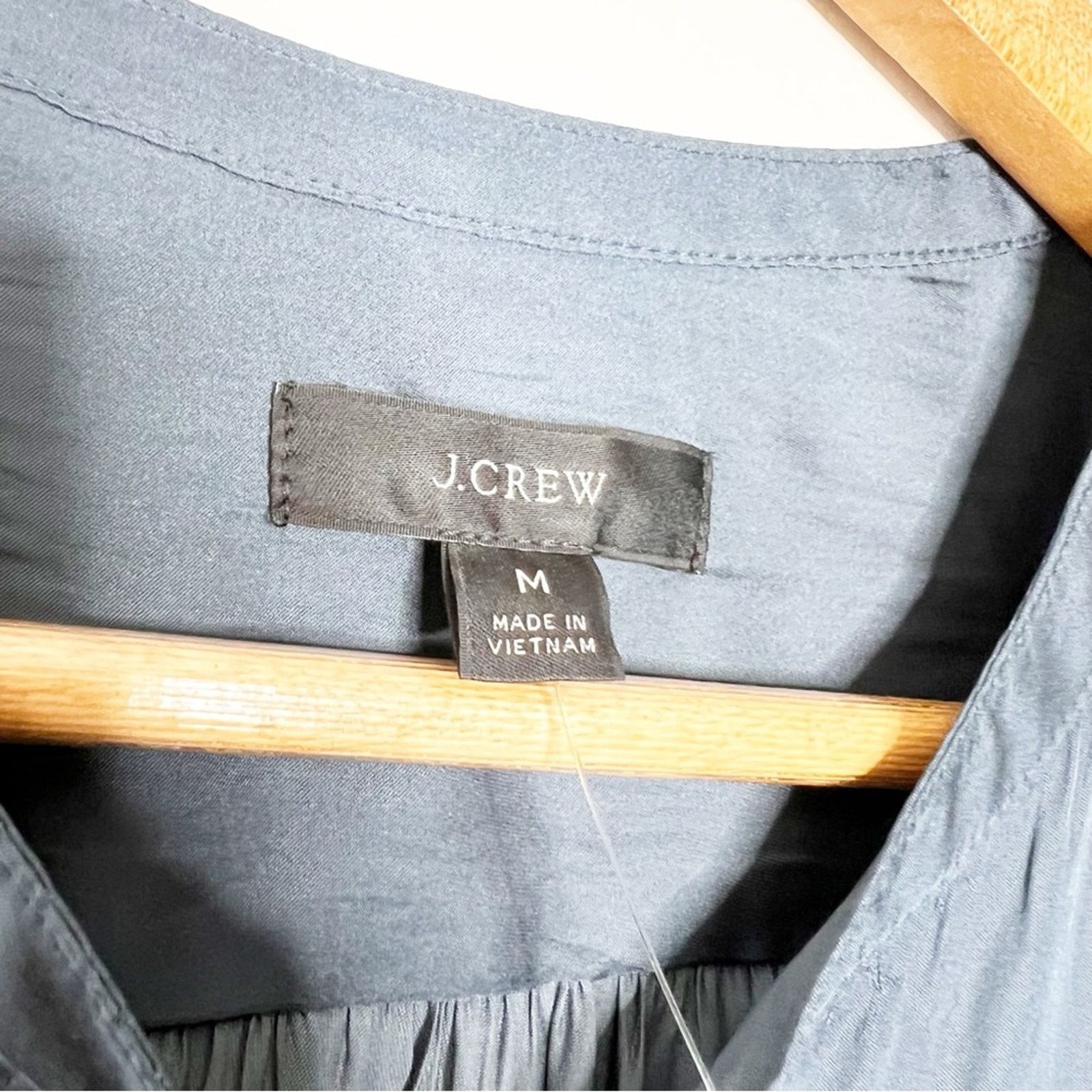 J.Crew New with tag J. Crew Women's Teal Satin Business Blouse Size M / US 6-8 / IT 42-44 - 12 Thumbnail