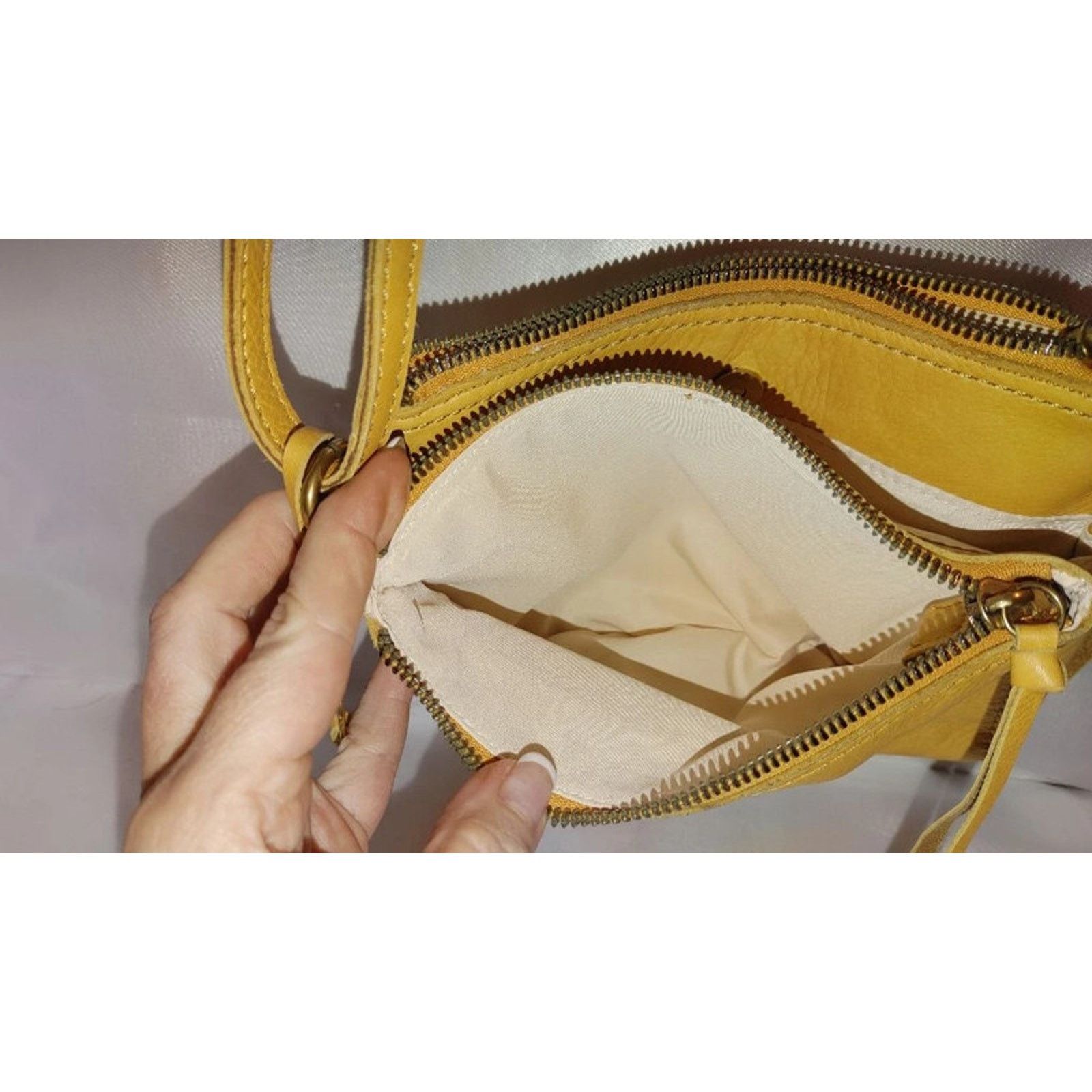 Marmot Margot The Jules Leather Crossbody Size ONE SIZE - 10 Thumbnail