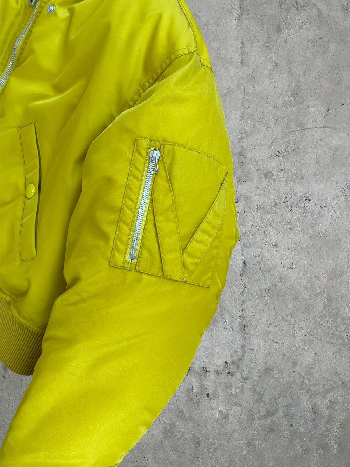Bottega Veneta Bottega Veneta Cropped Bomber Jacket Size US S / EU 44-46 / 1 - 6 Thumbnail