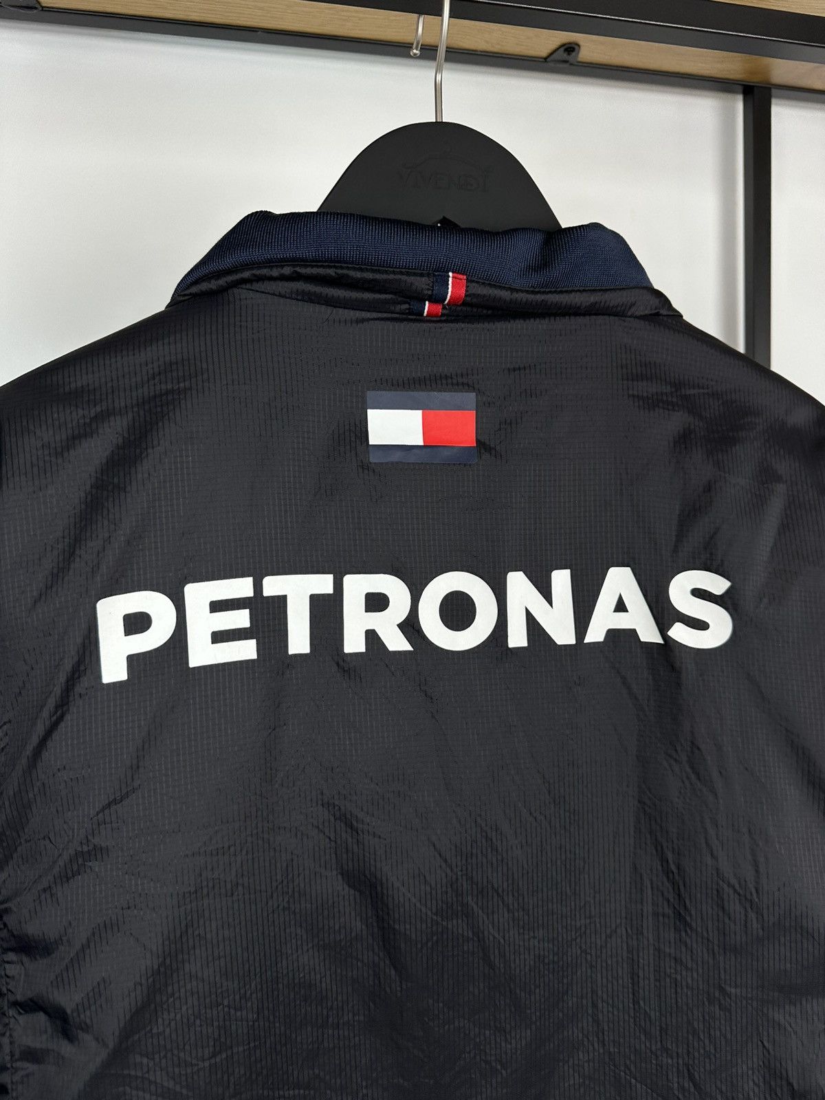 Mercedes-Benz Mercedes AMG Petronas Racing F1 jacket Team Formula 1 Benz S Size US S / EU 44-46 / 1 - 19 Thumbnail