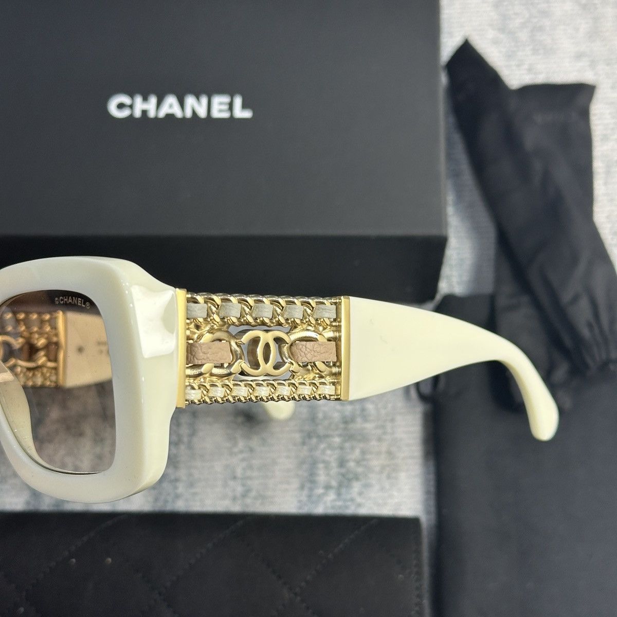 Chanel CHANEL 0CH5535Q 125513 SUNGLASSES Size ONE SIZE - 4 Thumbnail