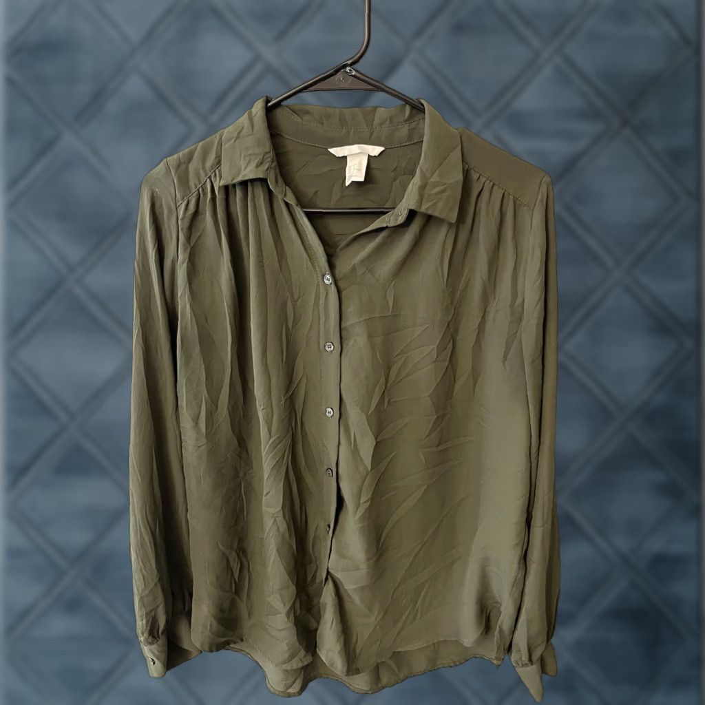 H&M VINTAGE H&M Women's Button-Up Shirt Long Sleeve Fitted Collared Lightweight Solid Green Size 6 Size M / US 6-8 / IT 42-44 - 1 Thumbnail