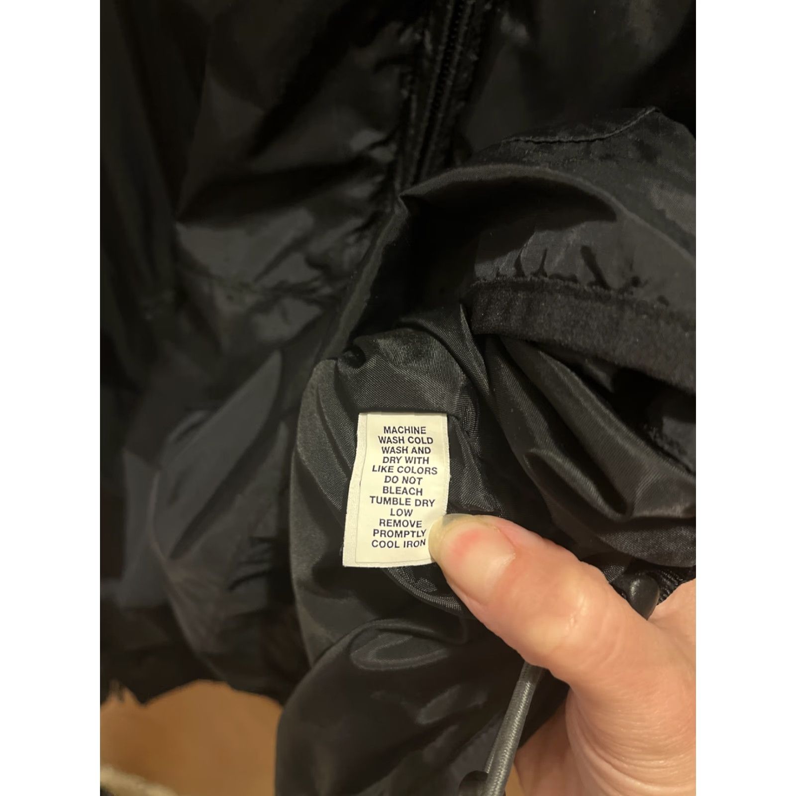 Gap VINTAGE Gap Windbreaker Mens Large Nylon Rain Jacket Waterproof Water Resistant Spring Summer Fall Outdoor Active Size US L / EU 52-54 / 3 - 5 Thumbnail