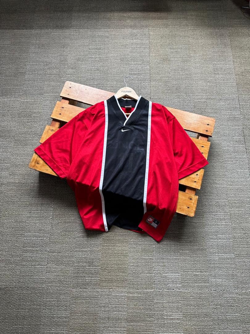 Nike VINTAGE NIKE CENTER SWOOSH JERSEY Size US L / EU 52-54 / 3 - 1 Thumbnail