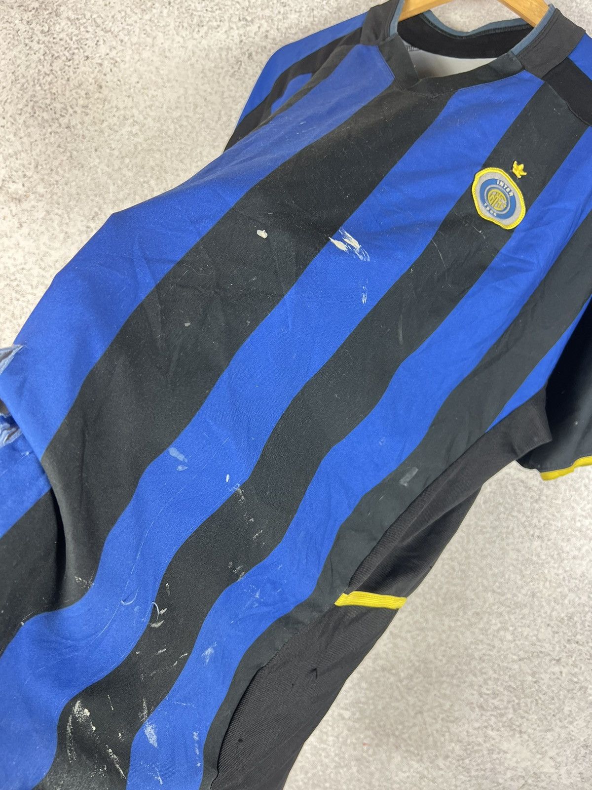 Nike Vintage Inter Nike Distressed Jersey Trashed Football Shirt Size US XL / EU 56 / 4 - 11 Thumbnail