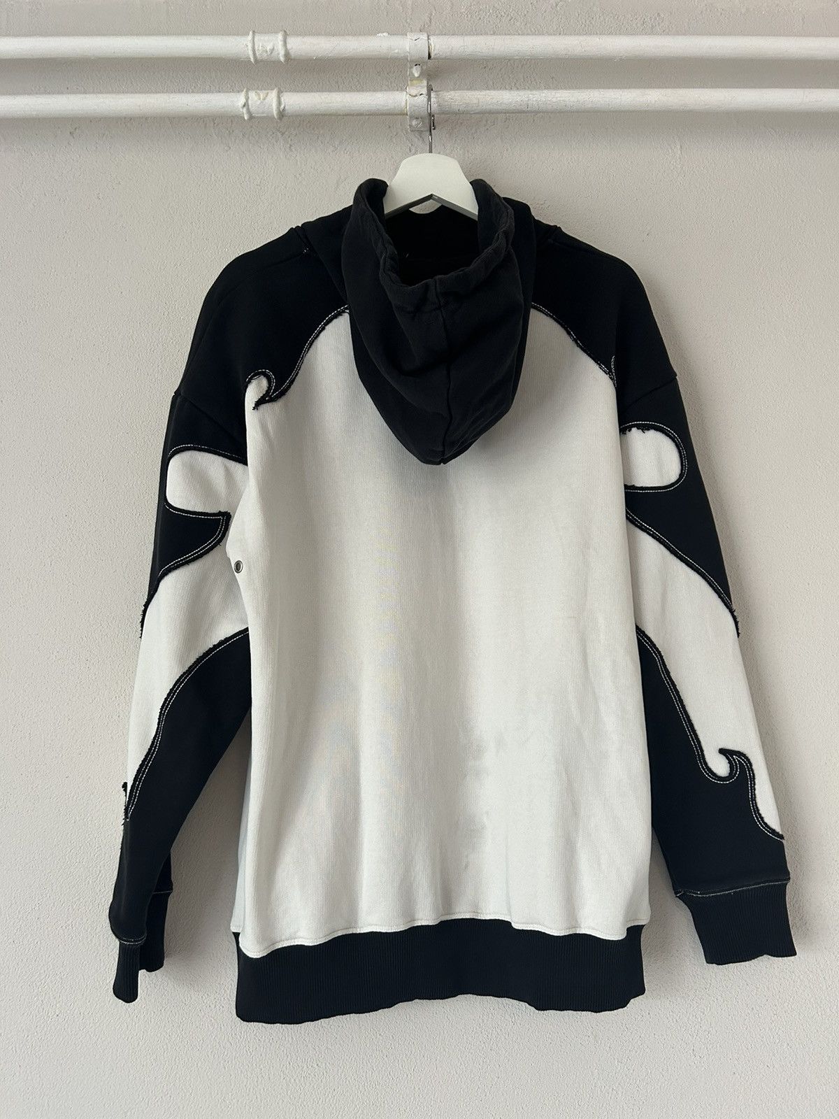 Balmain Oversized Hoodie with Embroidered Baroque Logo Size US S / EU 44-46 / 1 - 2 Thumbnail