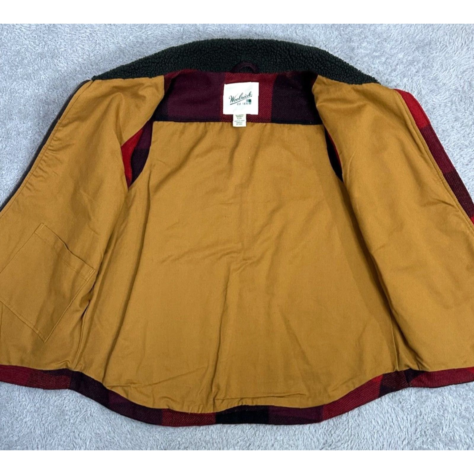 Vintage Woolrich Vest Womens XL Plaid Red Black Wool-Blend Zip EUC Size XL / US 12-14 / IT 48-50 - 4 Thumbnail