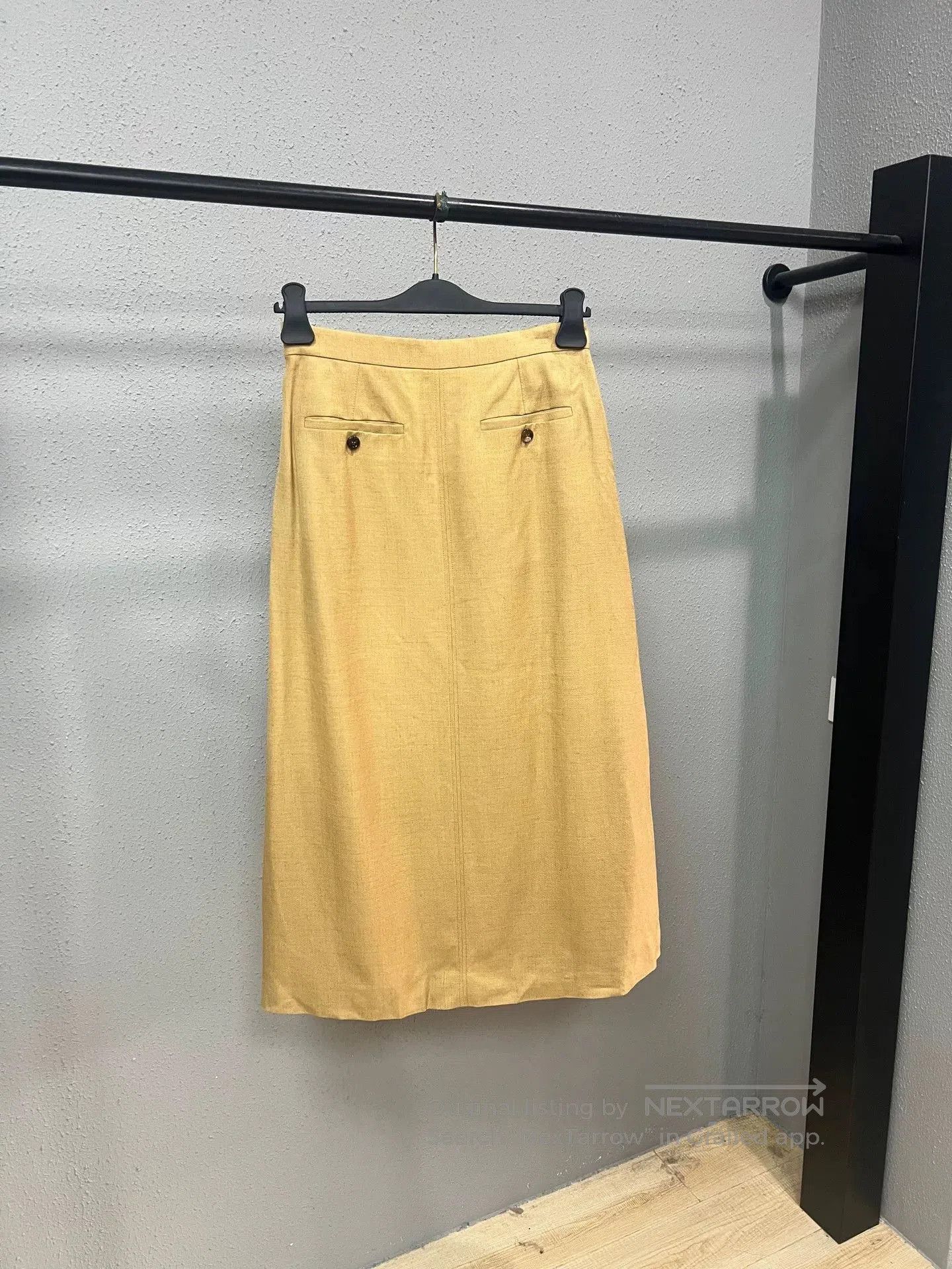Gucci beige Gucci midi skirt for women. Size 39" - 2 Thumbnail