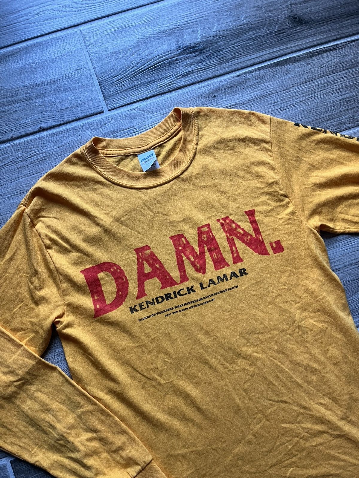 Band Tees Kendrick Lamar 2017 DAMN Tour L/S Size Small Gently Used Size US S / EU 44-46 / 1 - 3 Thumbnail