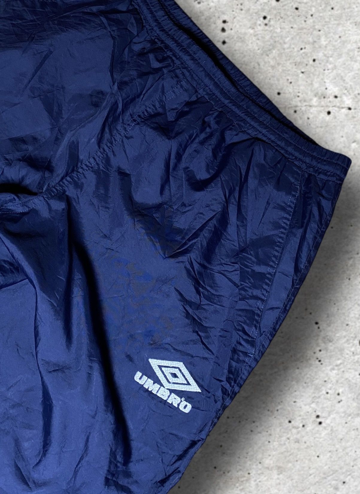 Umbro Umbro Vintage Track Pants Blue L Jogginghose Joggers Men‘s Size US 40 / EU 56 - 4 Thumbnail