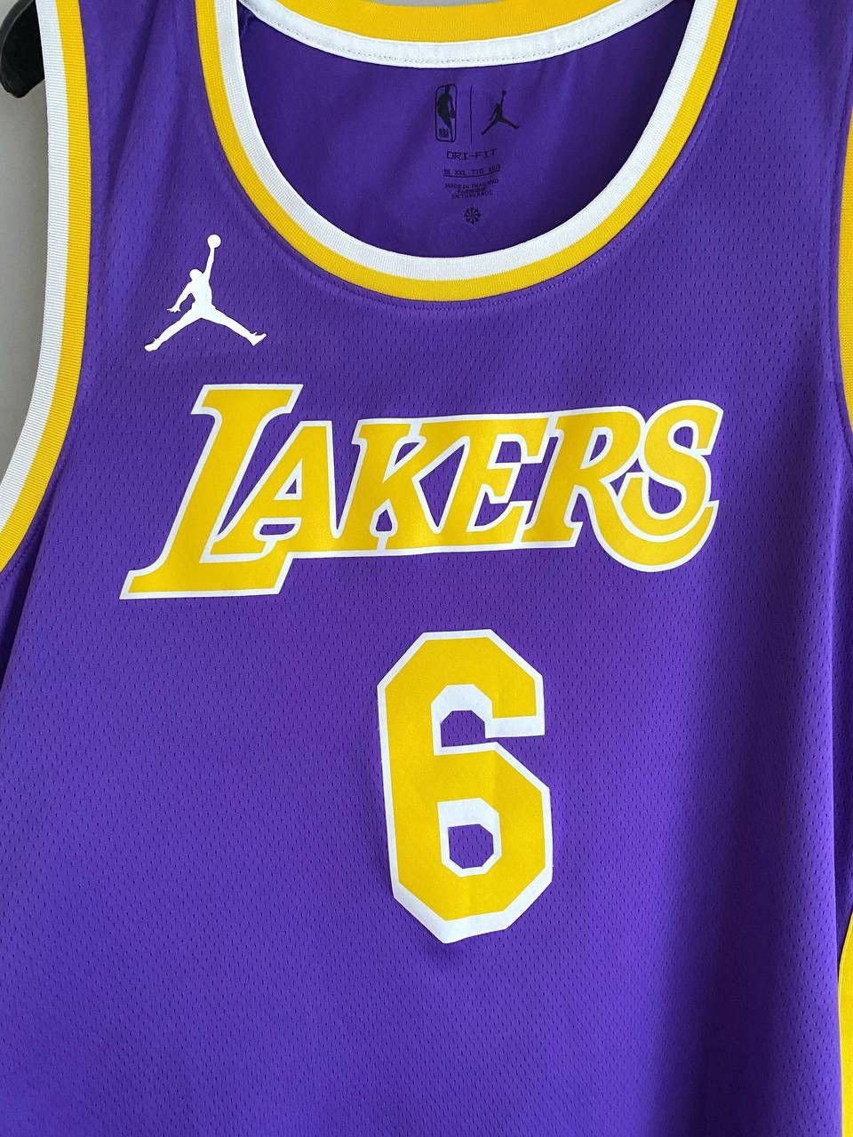 Jordan Brand NBA Basketball Jersey LA Lakers #6 JAMES, XXL, CV9481-513 Size US XXL / EU 58 / 5 - 5 Thumbnail
