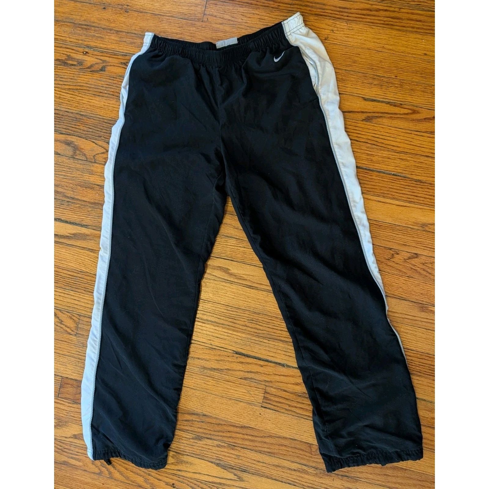Nike Nike Track Lined Pants Women's Medium Black Pockets Size 32" / US 10 / IT 46 - 1 Thumbnail