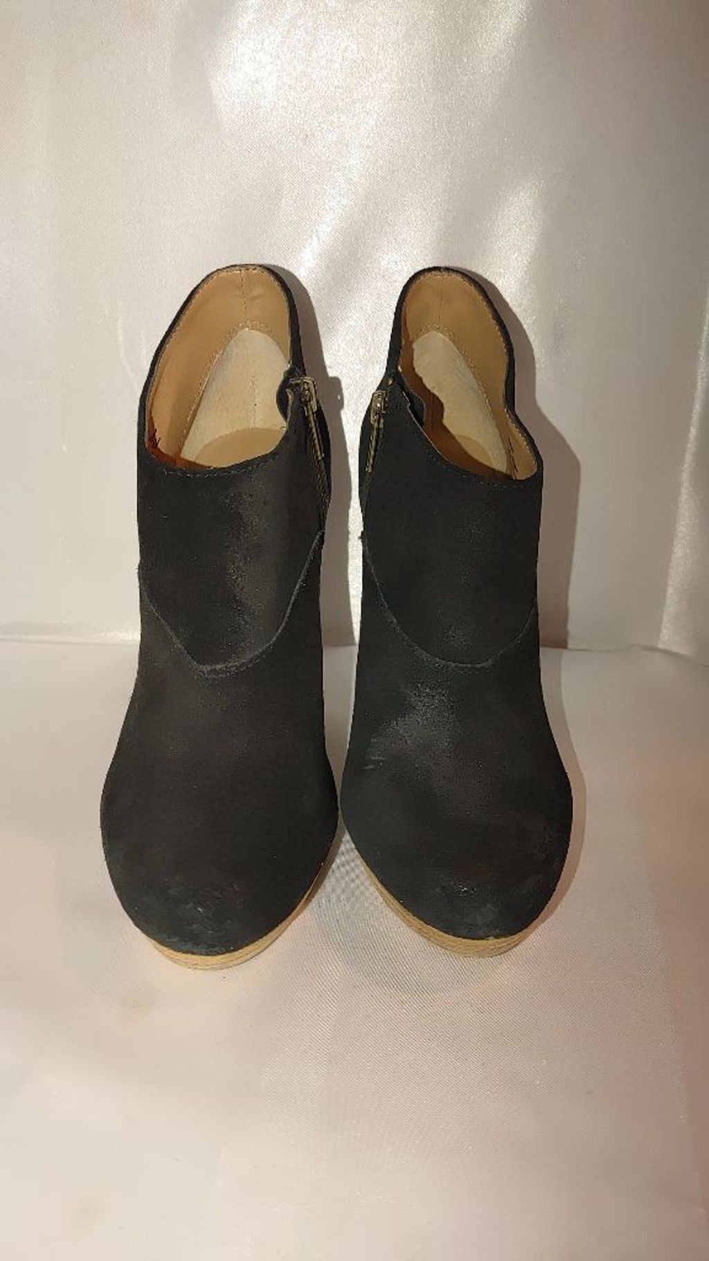 Saks Fifth Avenue GRAY Saks Fifth Ave Alana Booties Size 39.5 Size US 9 / IT 39 - 4 Thumbnail