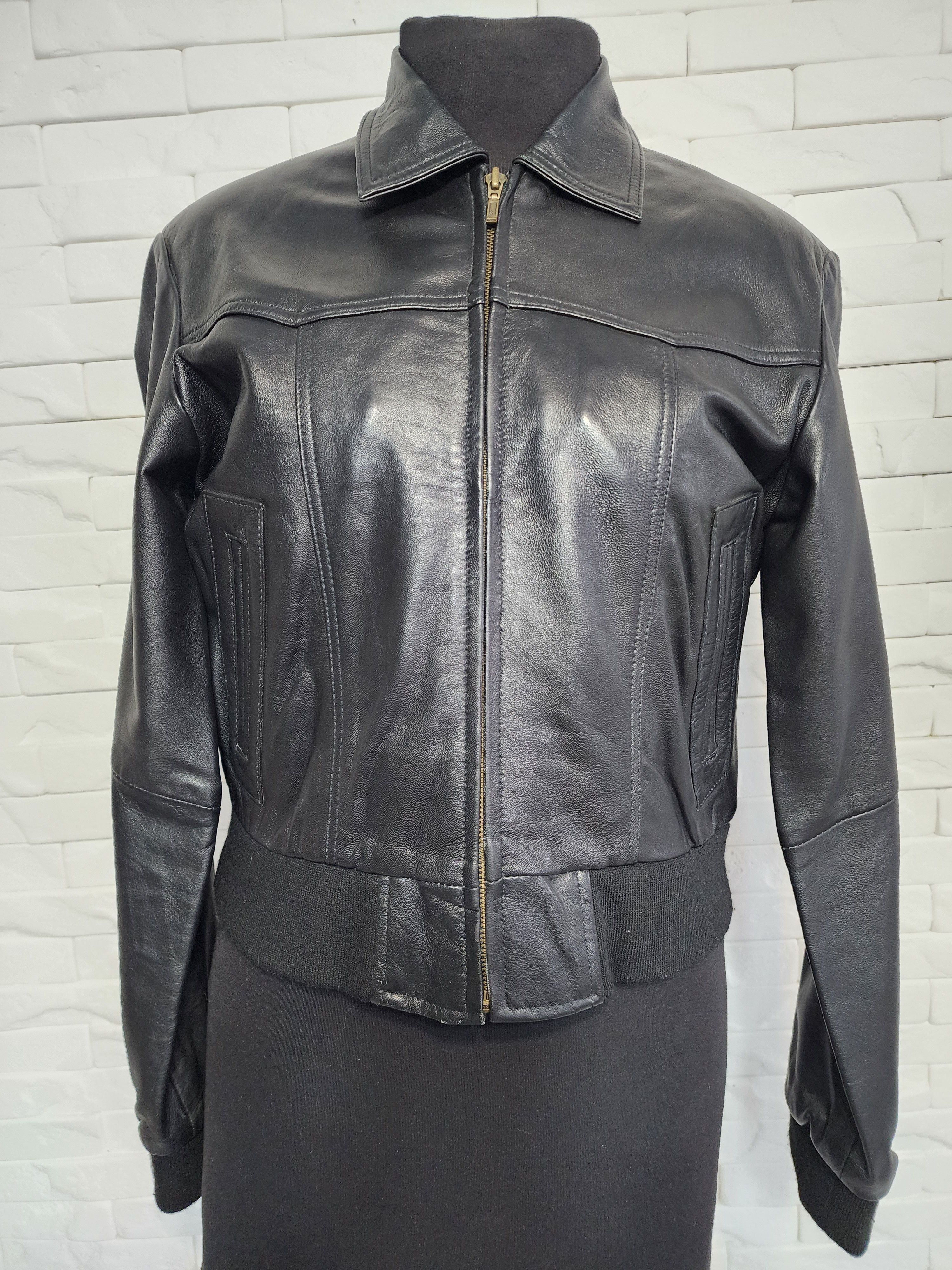 Genuine Leather Black Leather Bomber Jacket: Women's Metal Zipper Size L / US 10 / IT 46 - 1 Thumbnail