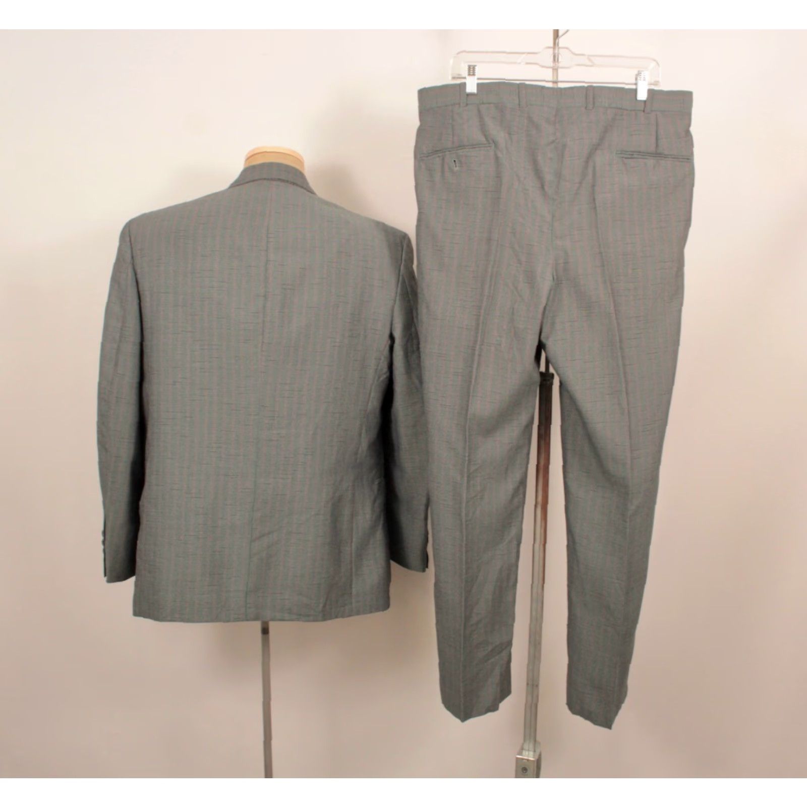 Doublet VINTAGE 80s Suit Mens Blue Pinstripe Double Breasted 2 PC Sz Large 42 R 1980s Gino Cappeli Size 42R - 2 Thumbnail