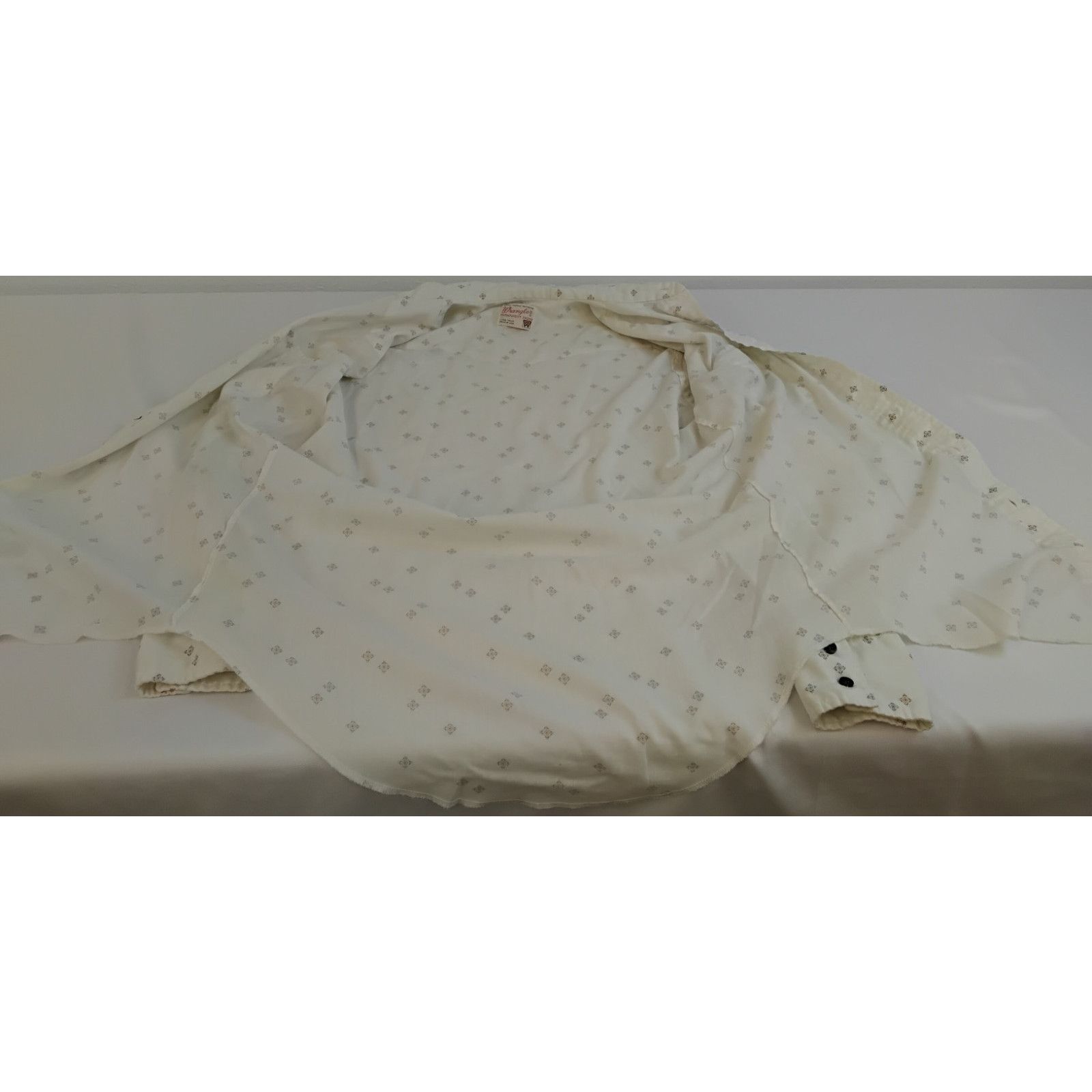 Wrangler Wrangler Long Tails Button Up Shirt Men's M White VTG 70's Size US M / EU 48-50 / 2 - 8 Thumbnail
